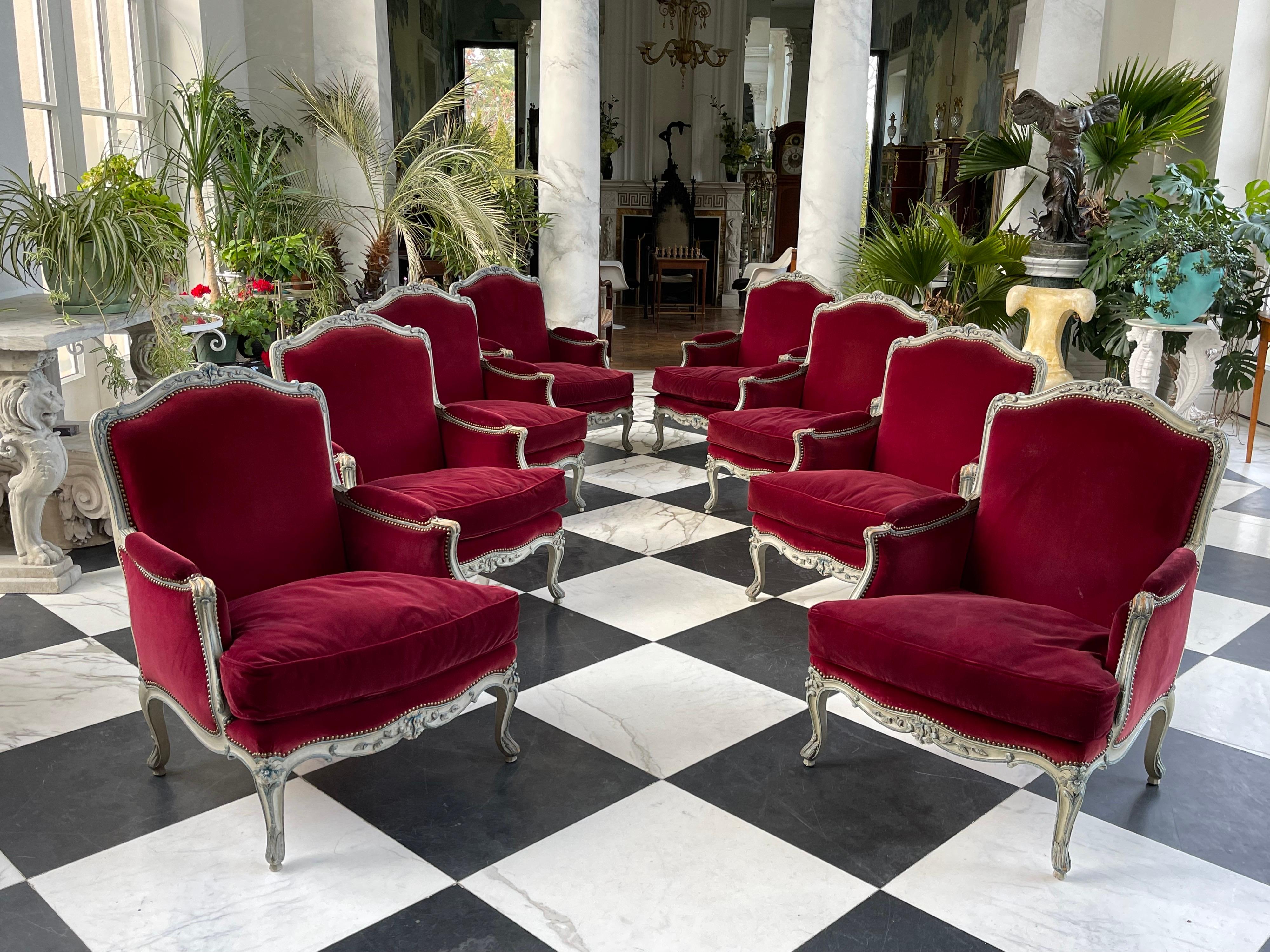 French A Pair of Louis XV Lounge Chairs  For Sale