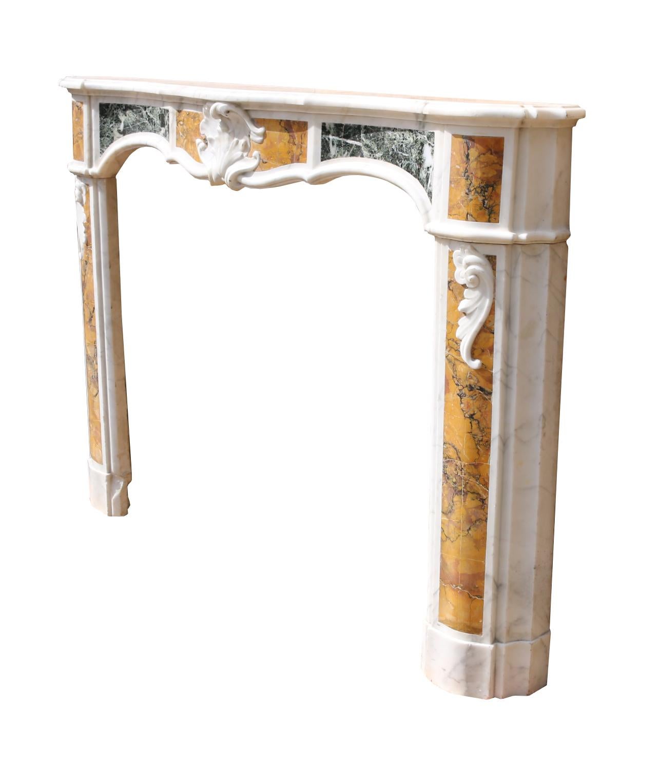 Louis XV Marble Mantel, Circa 1770 In Good Condition For Sale In Wormelow, Herefordshire