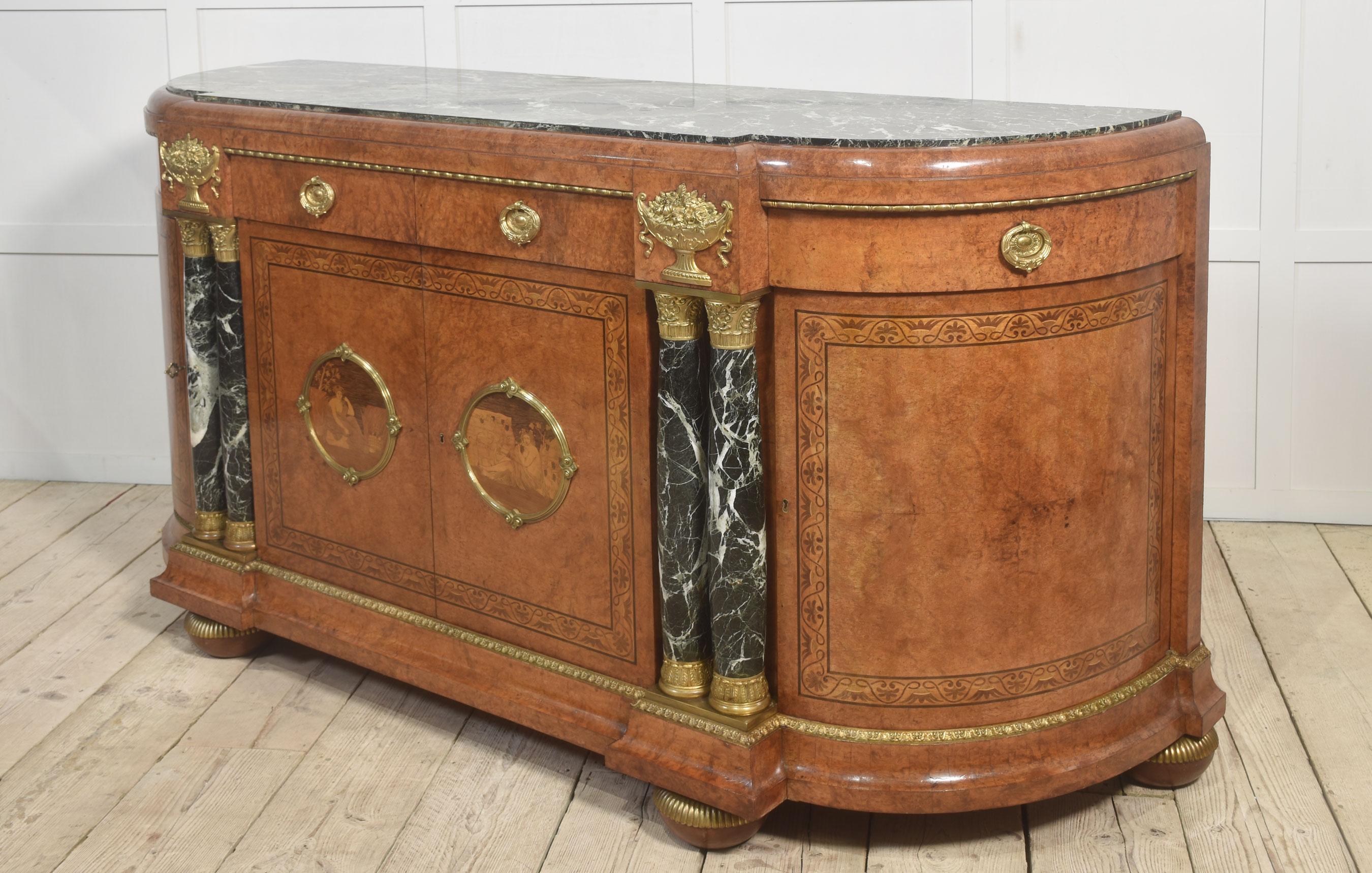 Credenza buffet in stile Luigi XV con ripiano in marmo in vendita 6