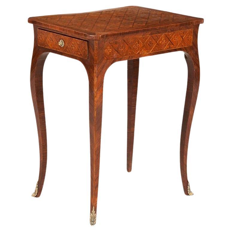 Table marquetée Louis XV en vente