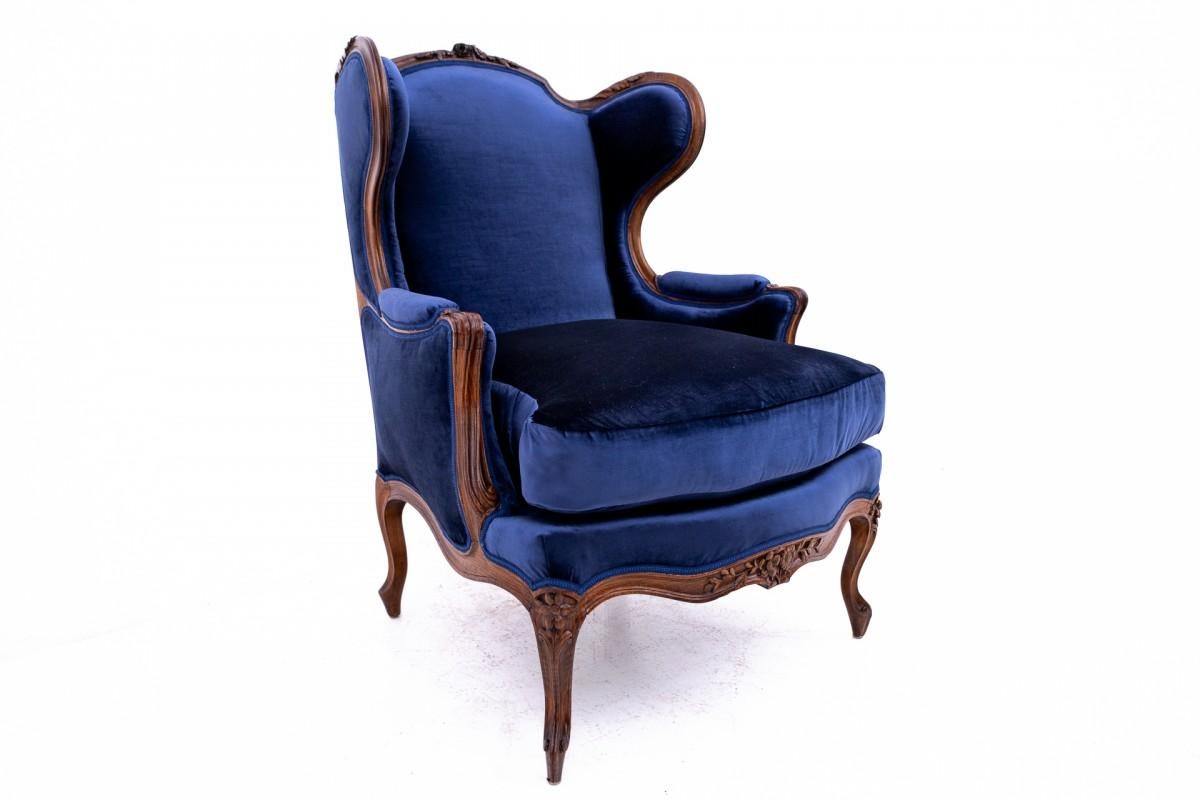 Louis XV Navy Blue Armchair, France, circa 1910. Restored. For Sale 4