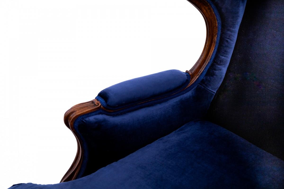 20th Century Louis XV Navy Blue Armchair, France, circa 1910. Restored. For Sale