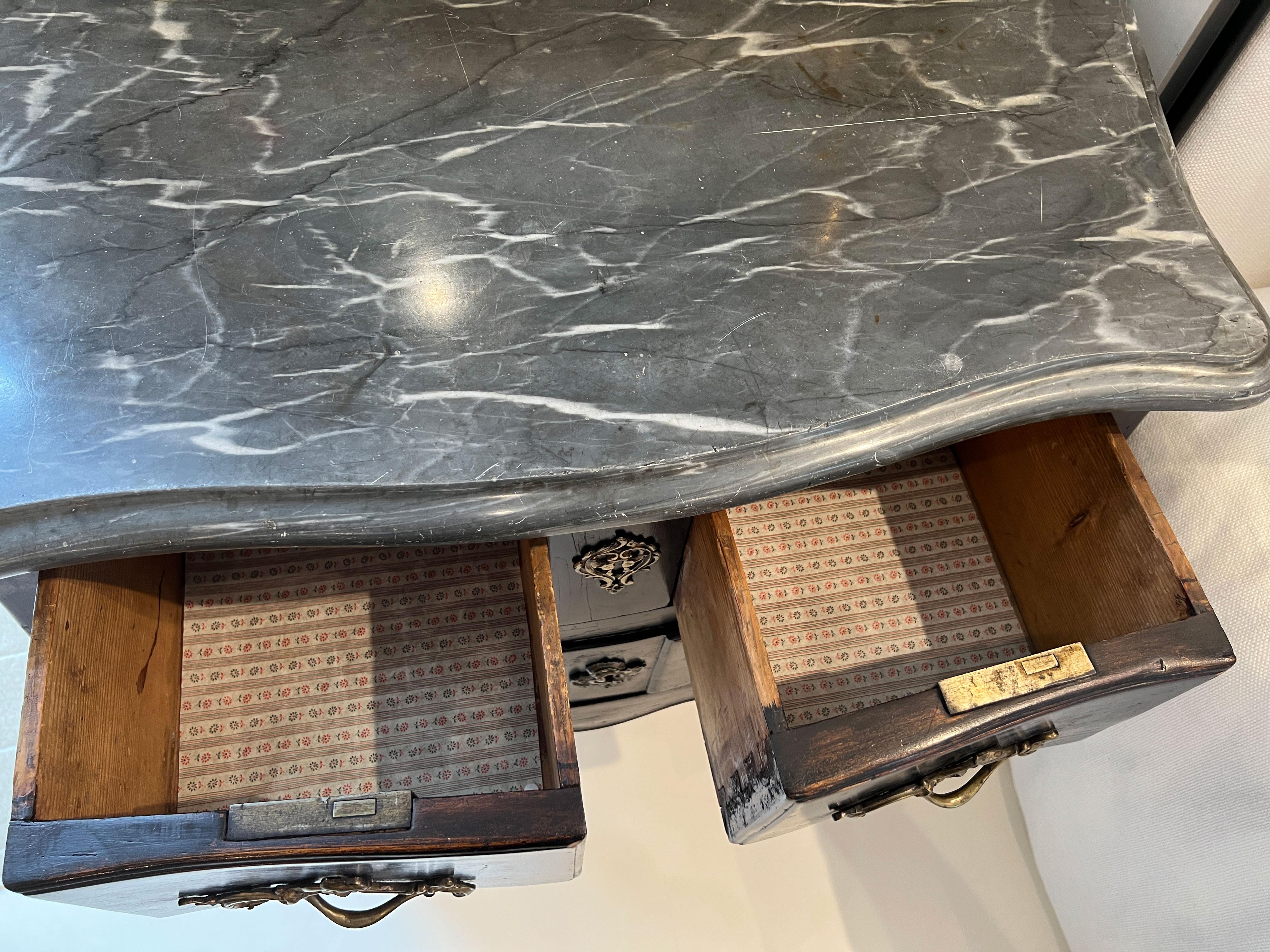 Louis XV Noir Commode with Marble, 18th Century 4