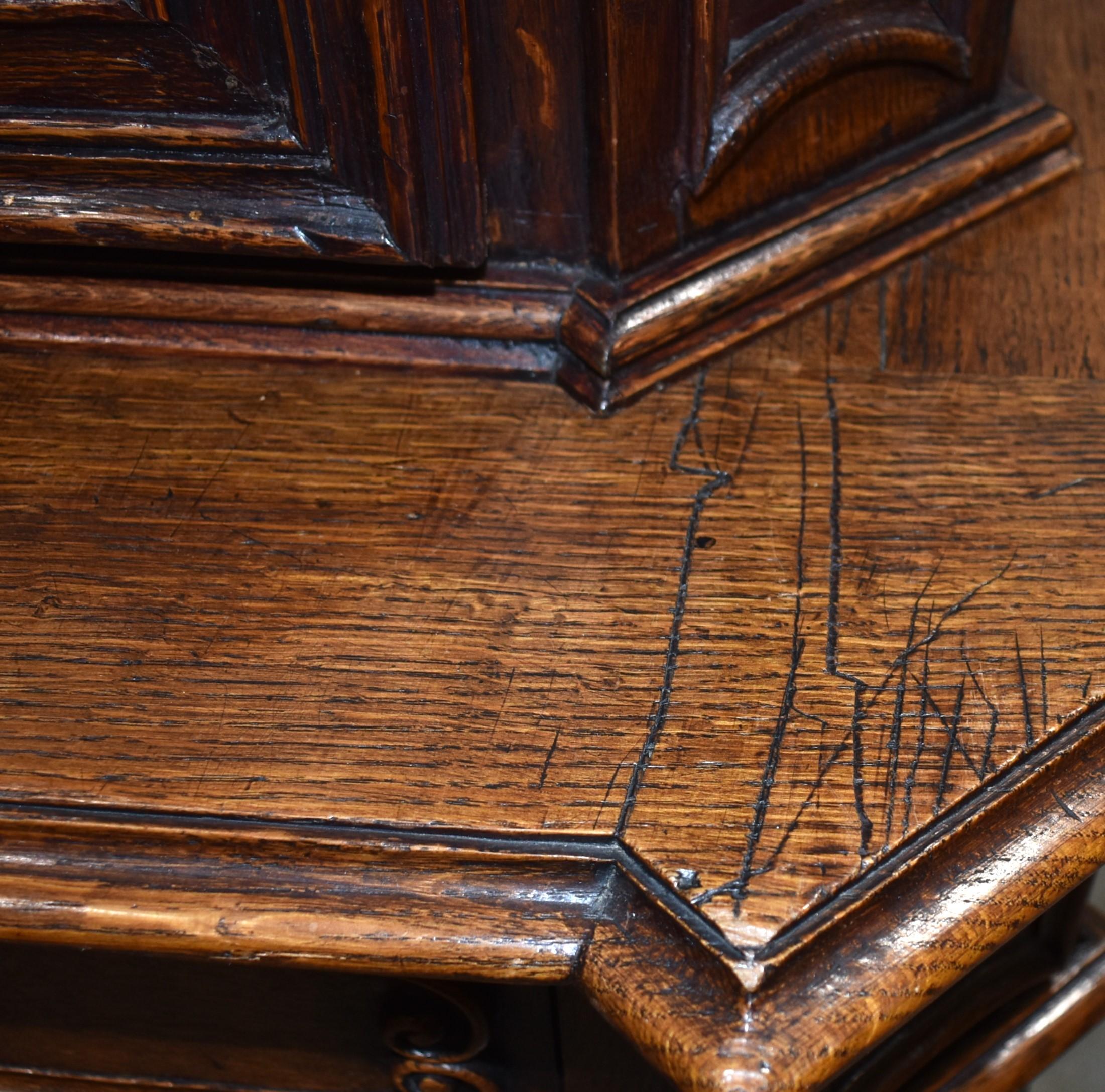 Louis XV Oak Display Cabinet, circa 1780 For Sale 5