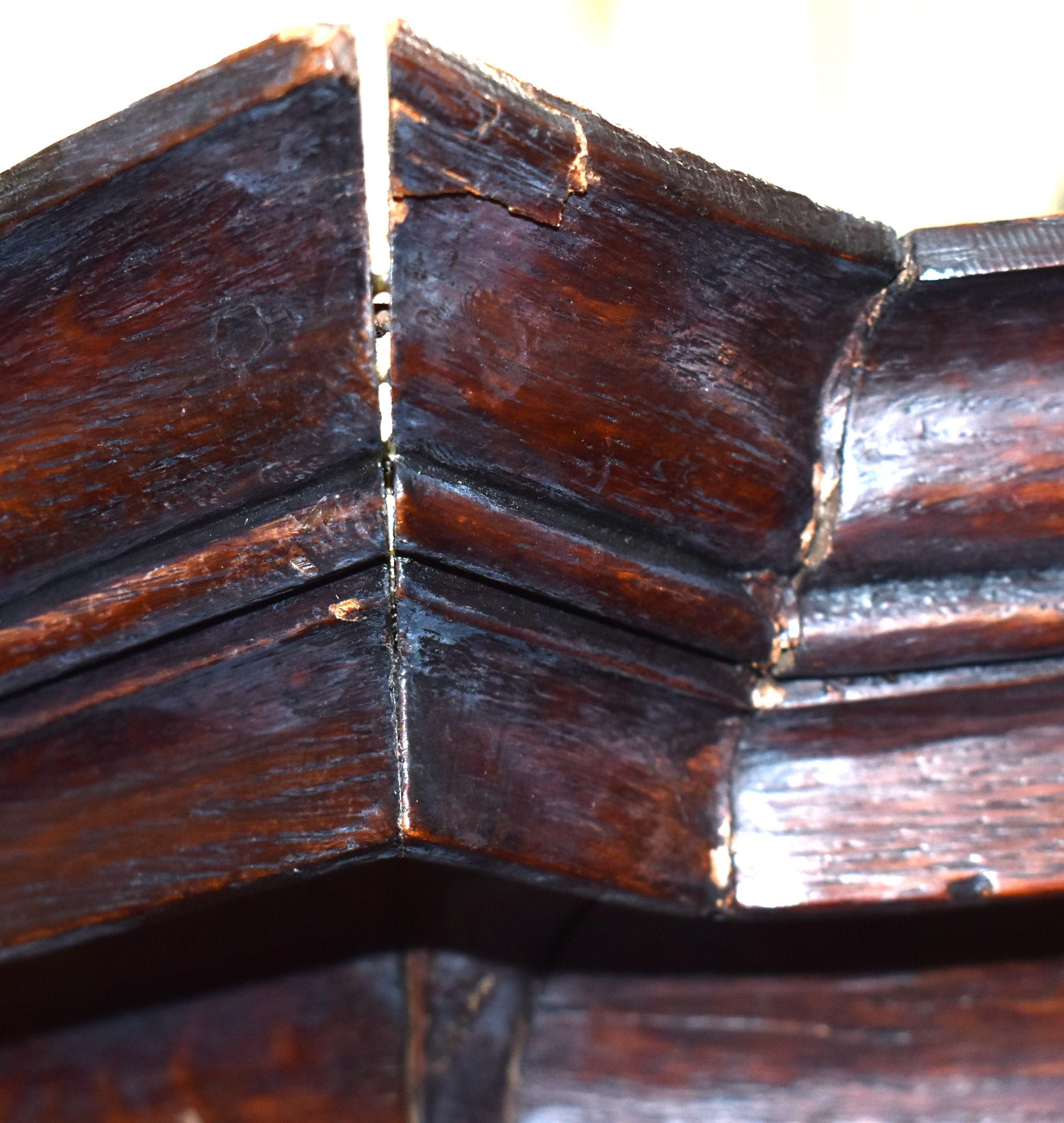 Louis XV Oak Display Cabinet, circa 1780 For Sale 7