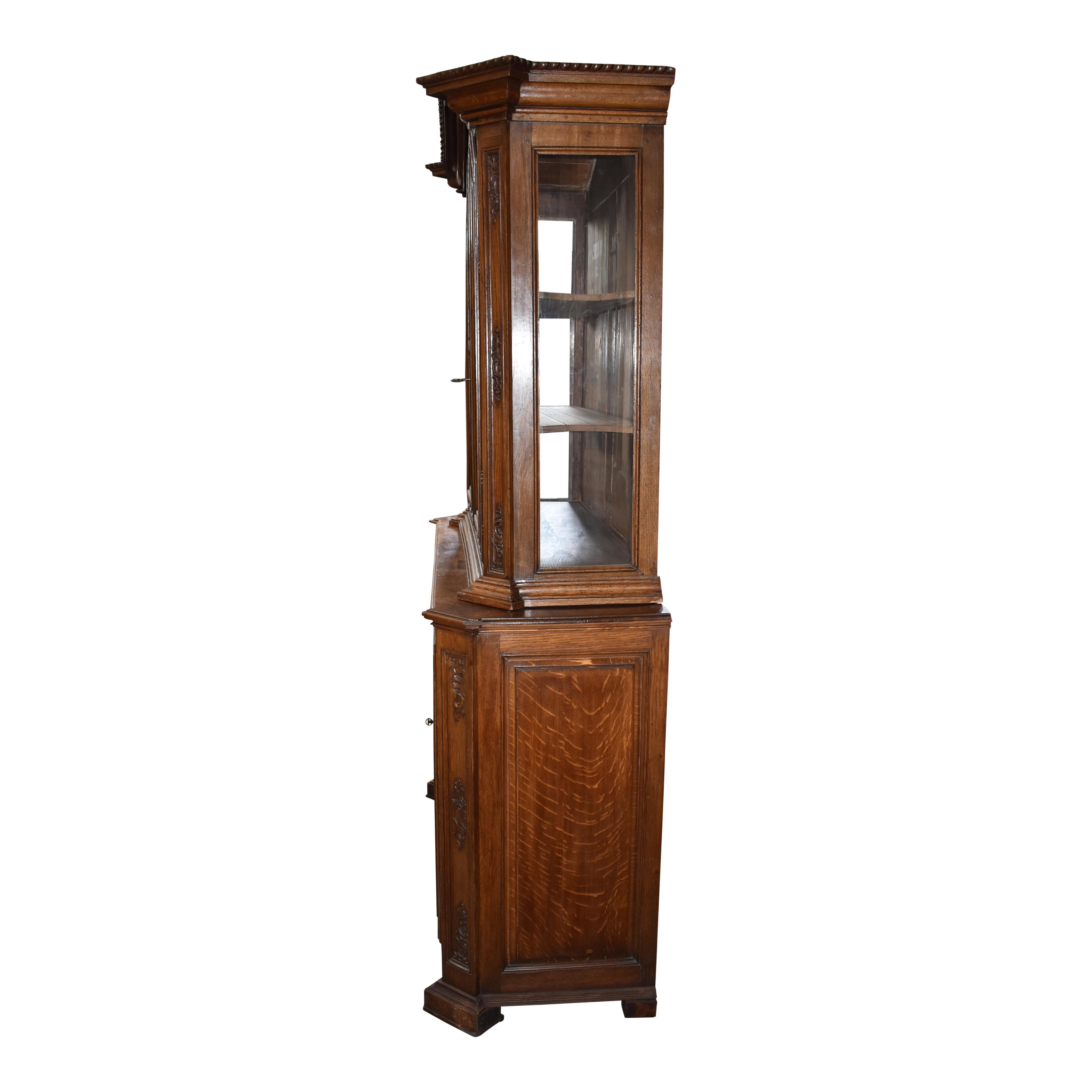 Belga Mobiletto con conchiglia in Oak Luigi XV, 1885 circa in vendita