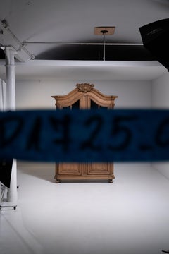 Louis XV Oak Vitrine, Early 19th Century French Curved Design