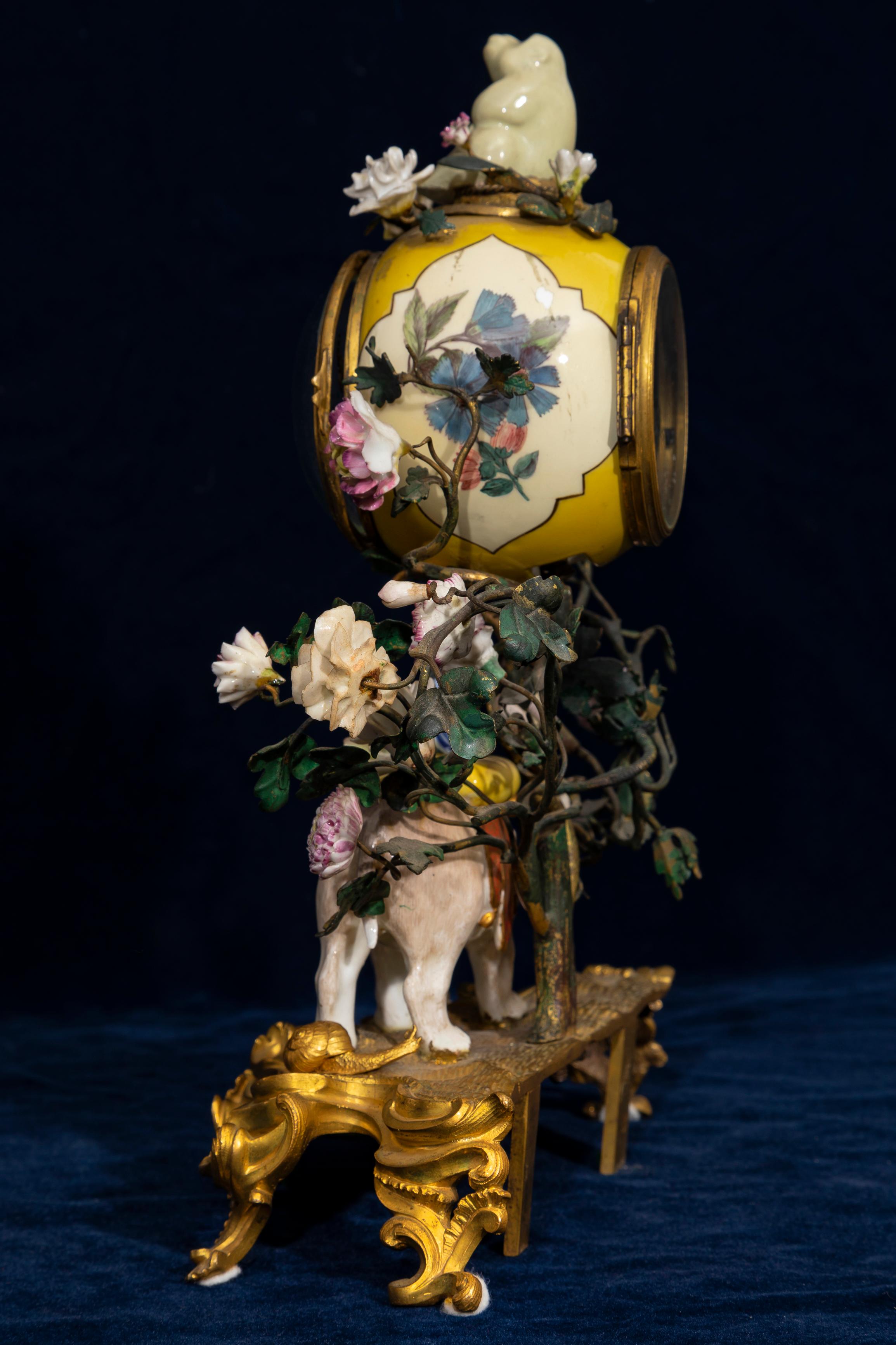 Louis XV Ormolu Mntd. Meissen Porcelain Chinoiserie Elephant Clock w/ Snail For Sale 2