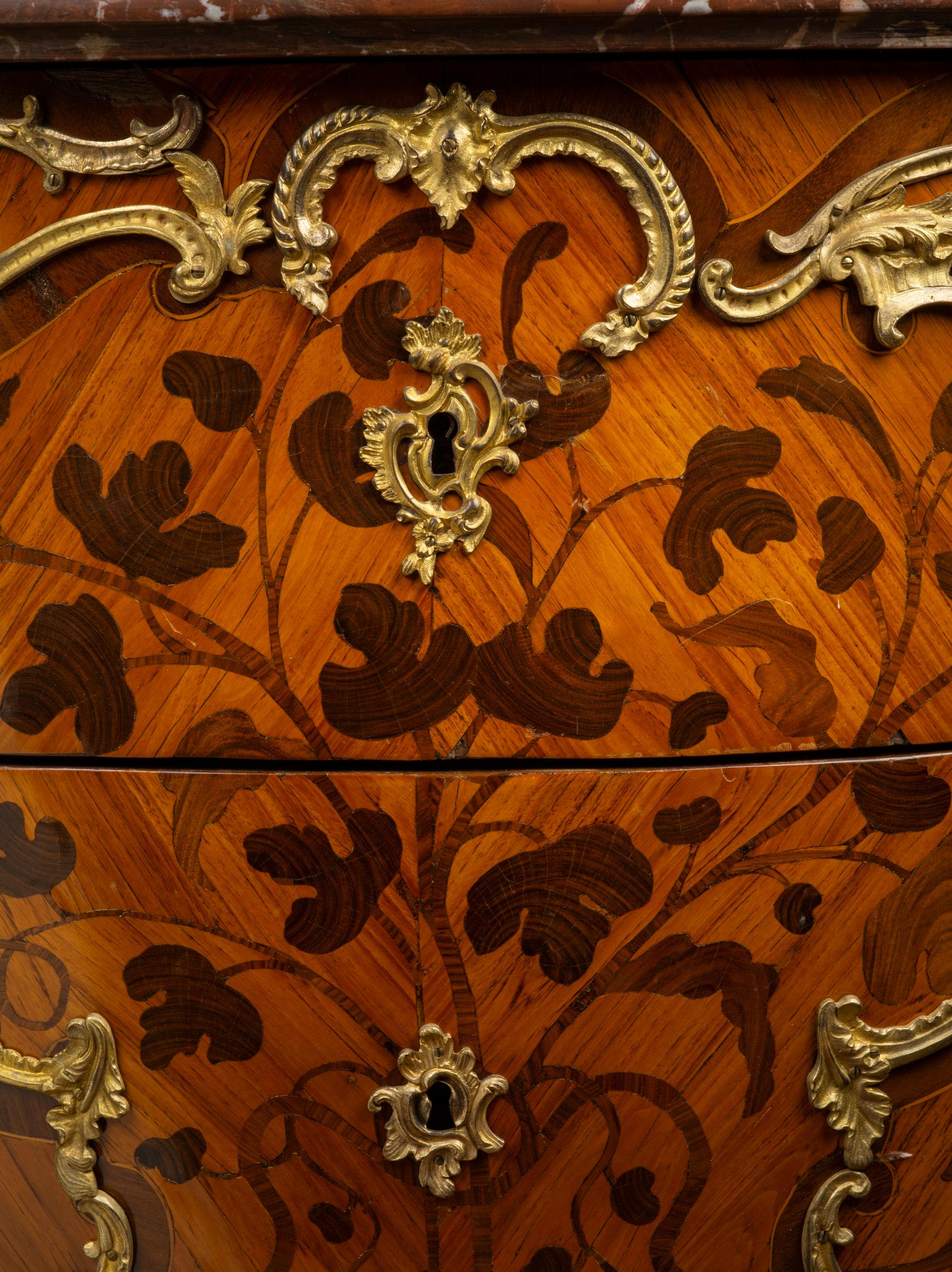 Louis XV Ormolu-Mounted Tulipwood and Bois de Bout Commode Stamped Chevallier In Good Condition For Sale In Kittery Point, ME