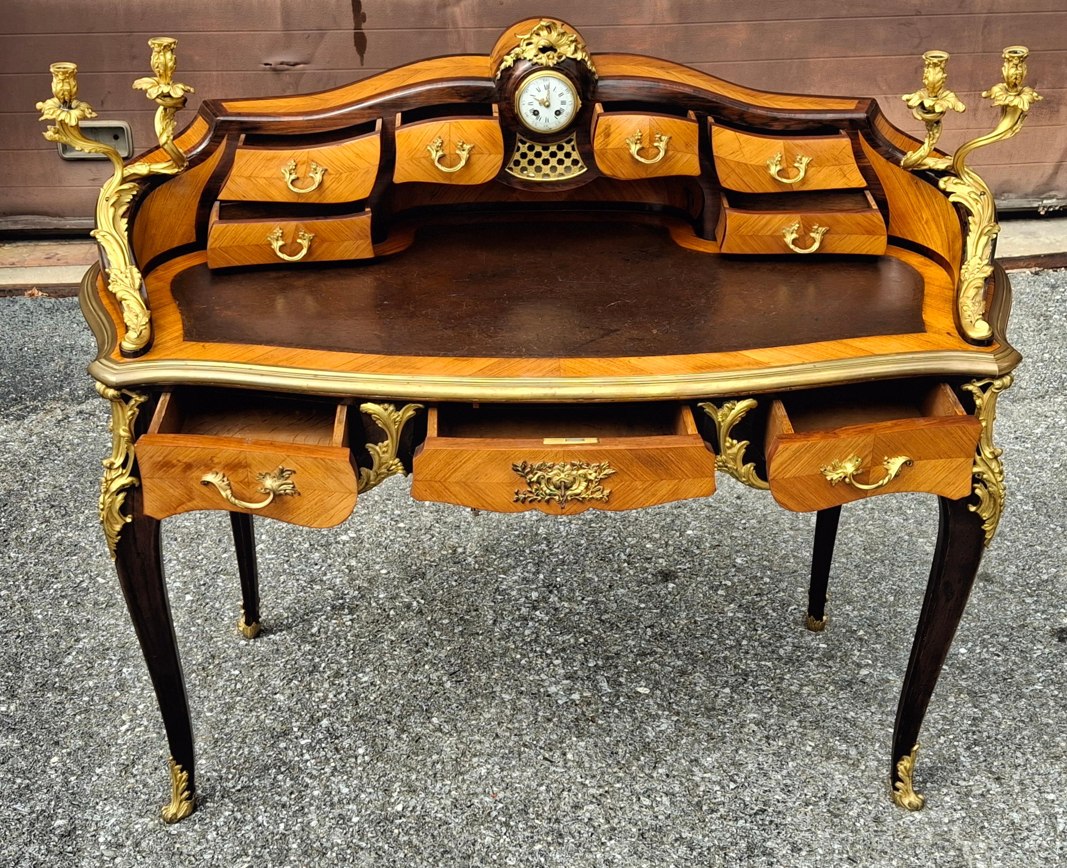 Bureau da donna Luigi XV in legno di tulipano Ormolu e intarsio di Kingwood con piano in pelle in vendita 6