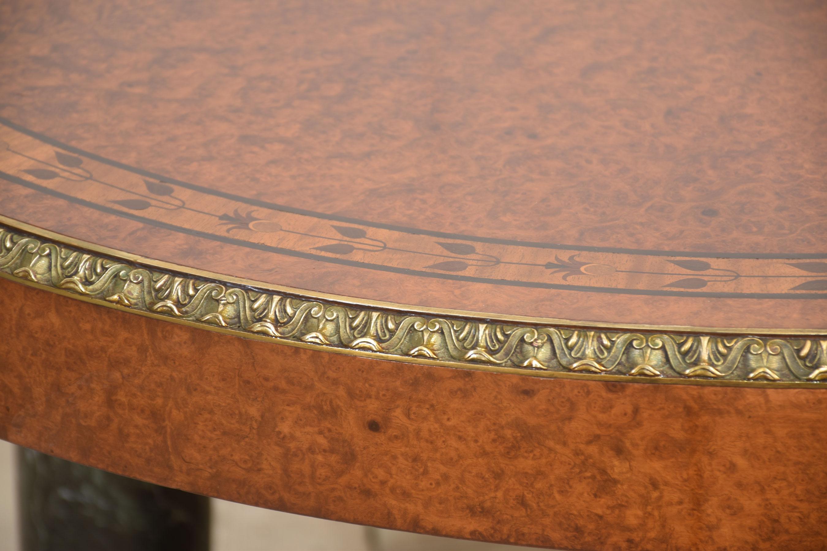 Louis XV oval inlaid center table For Sale 2