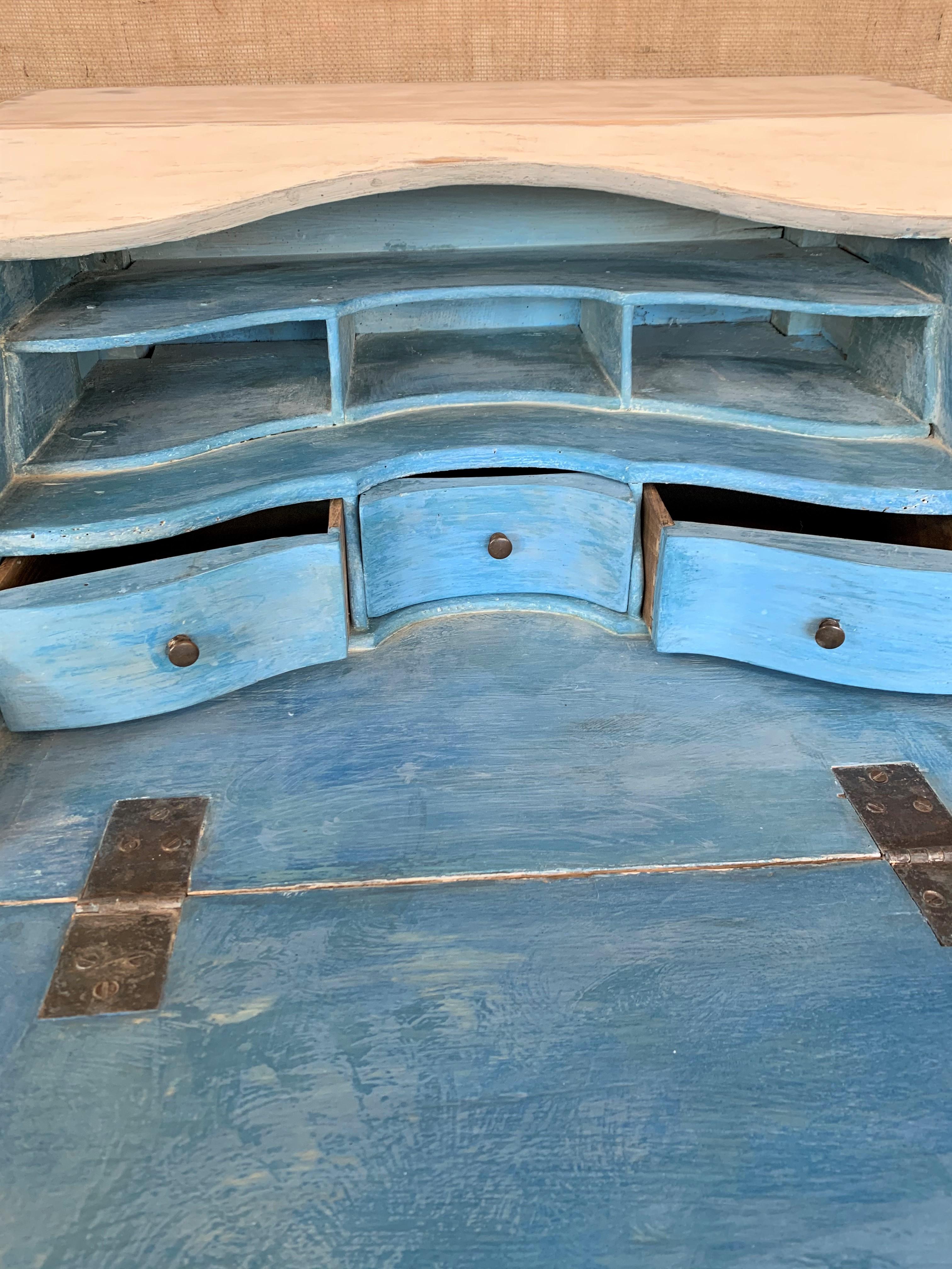 Louis XV Painted Drop-Front Desk In Good Condition In Doylestown, PA