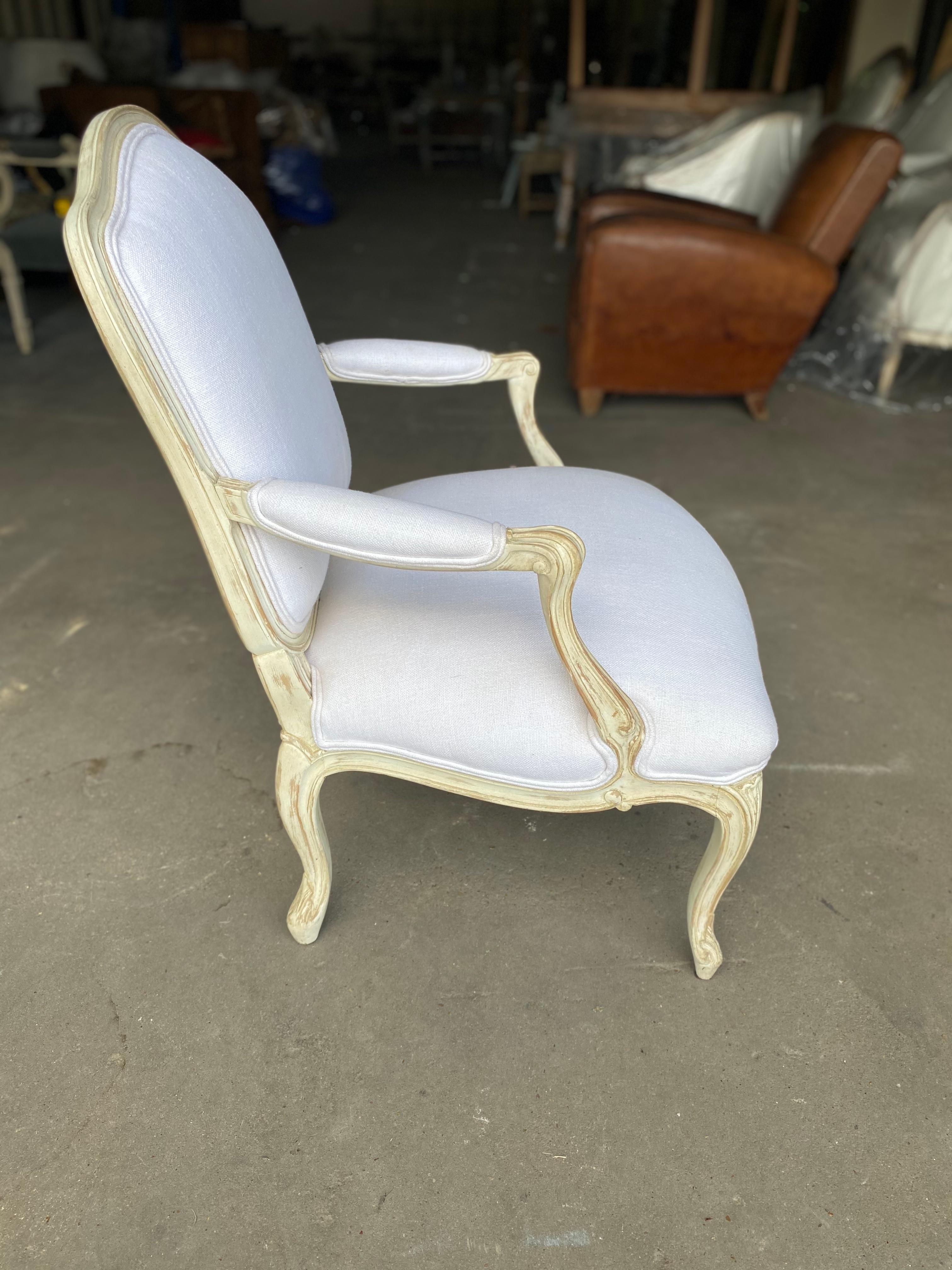 Wood Louis XV Pair of Chairs in Linen