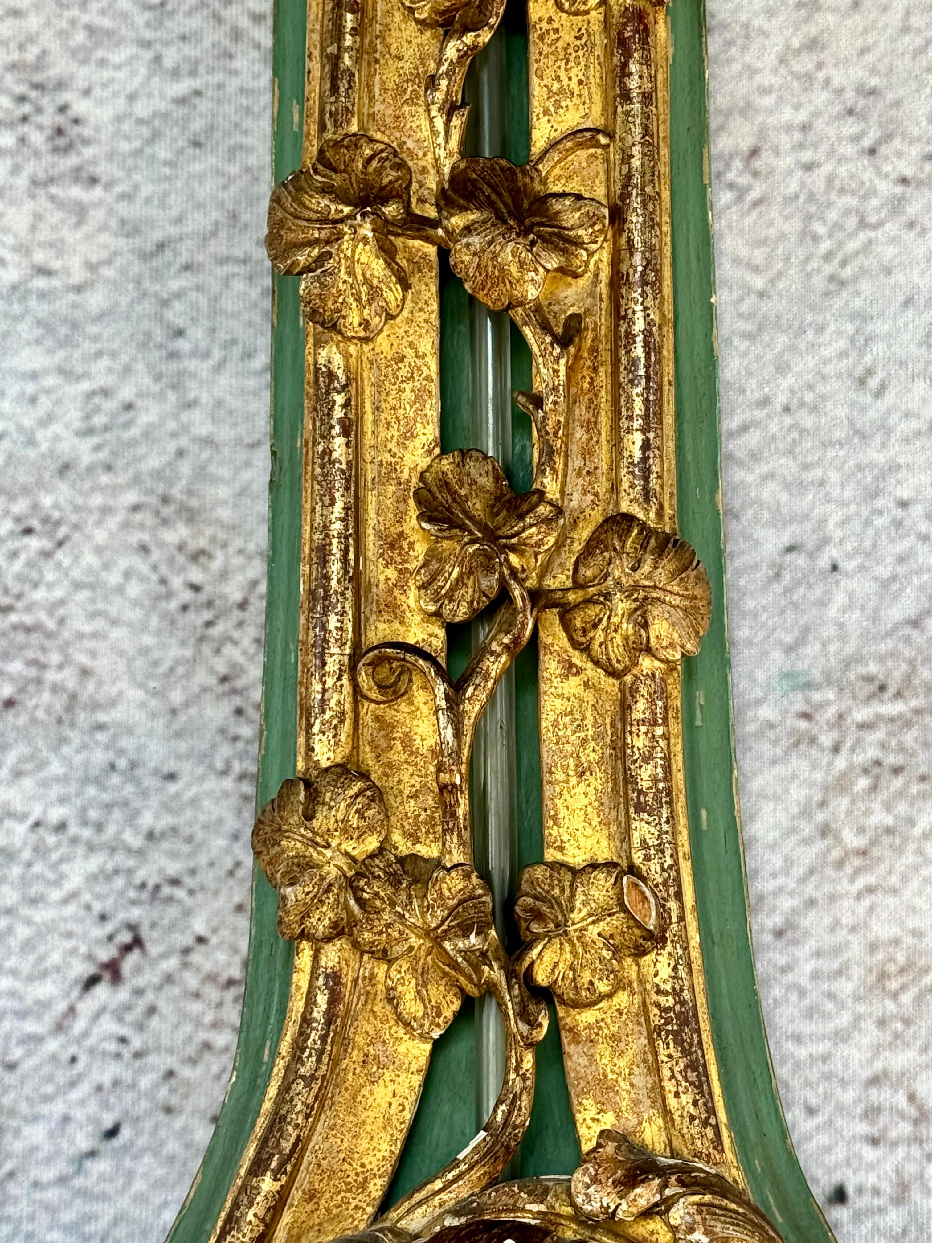Louis XV Parcel-Gilt And Painted Wood Barometer In Good Condition For Sale In Bradenton, FL