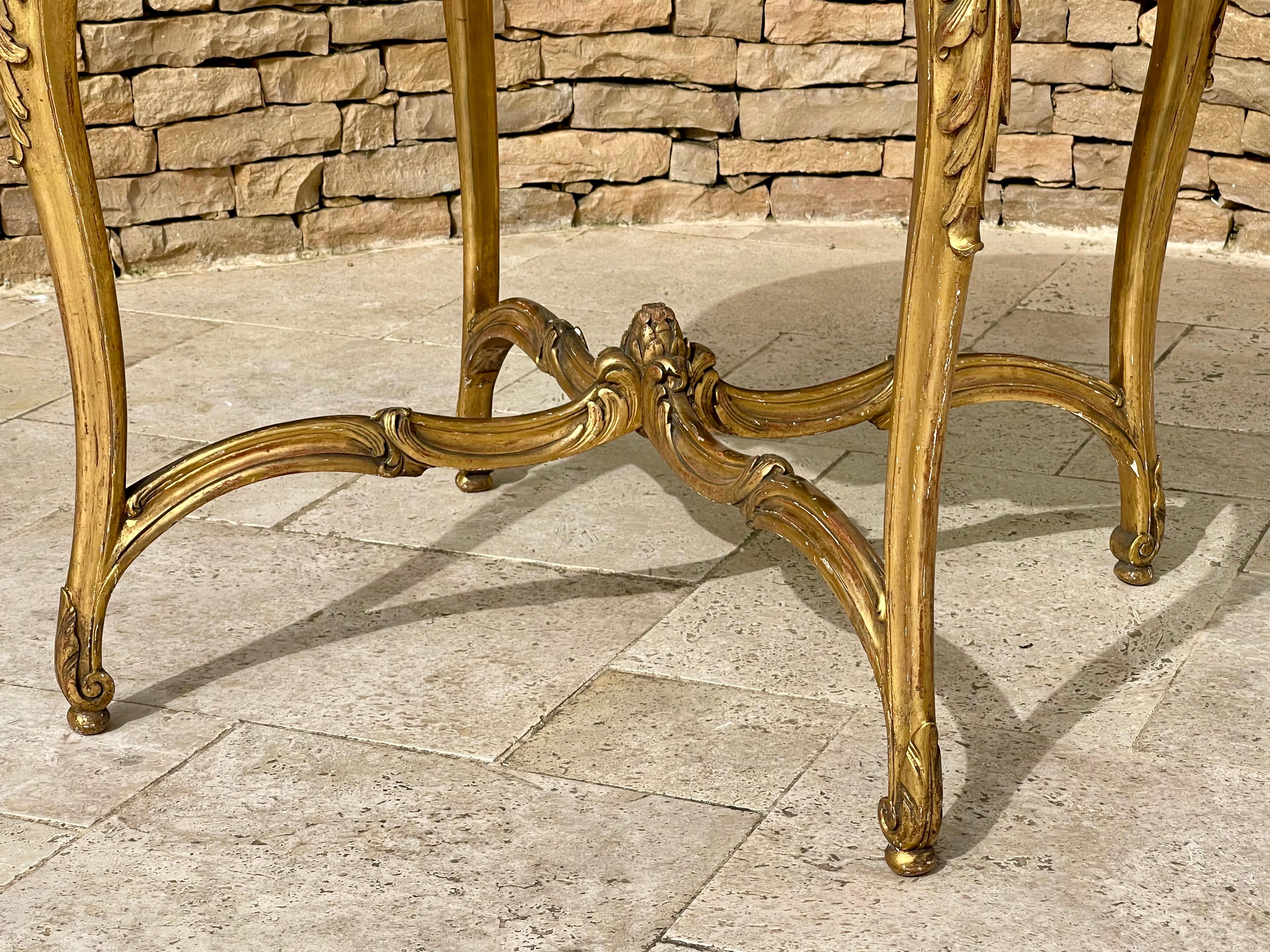Louis XV Pedestal Table In Gilt Wood For Sale 1