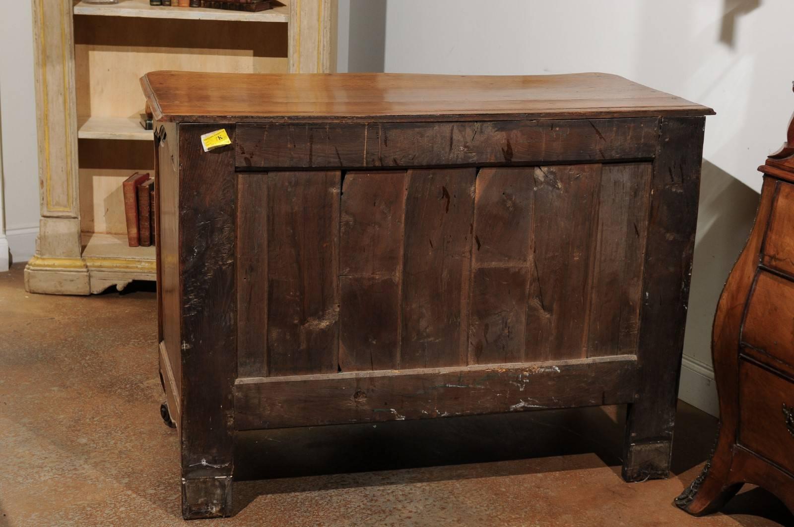 Louis XV Period 1740s French Walnut Five-Drawer Commode with Cartouche Carvings 3