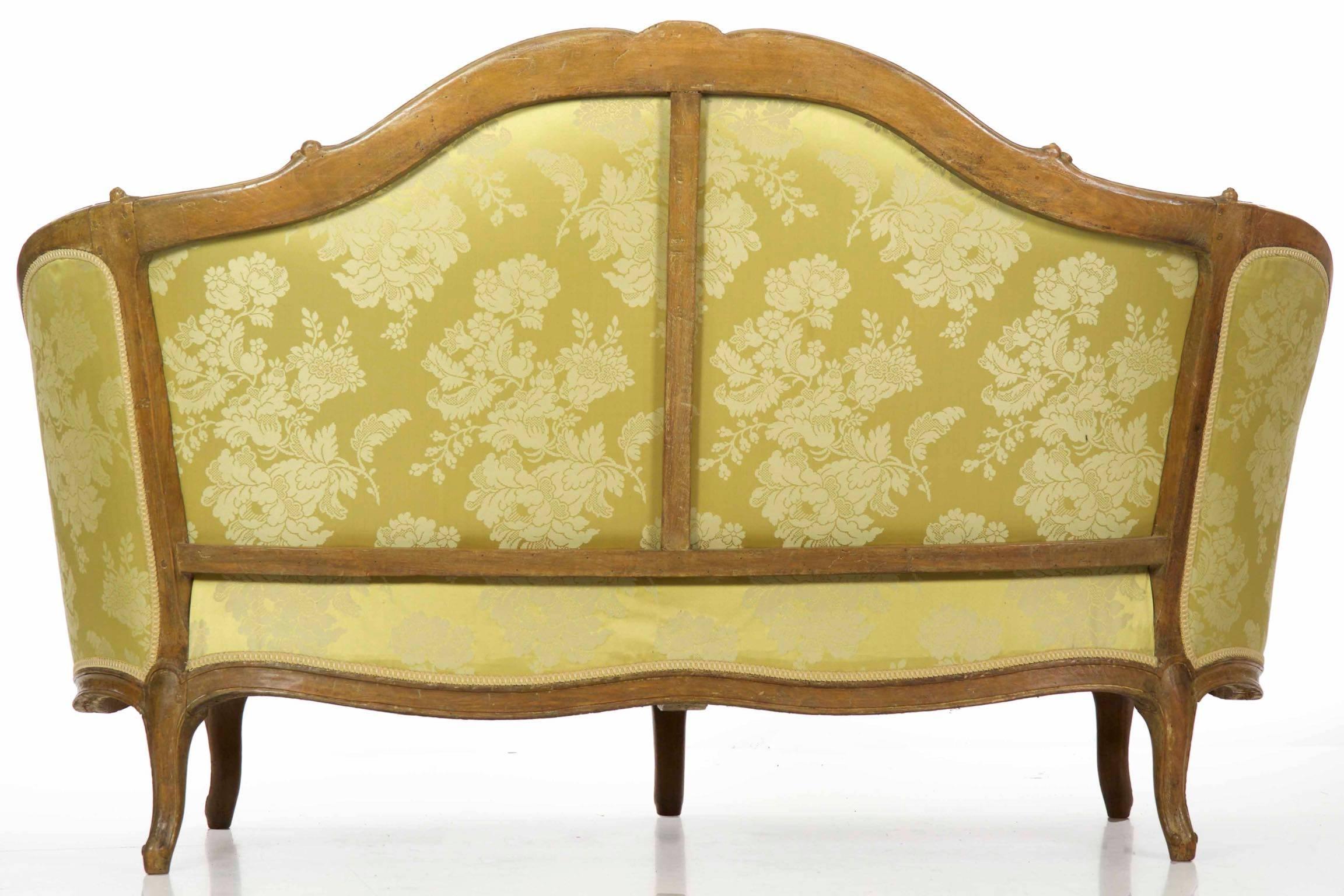 French Louis XV Period Carved Beechwood Antique Canapé, 18th Century