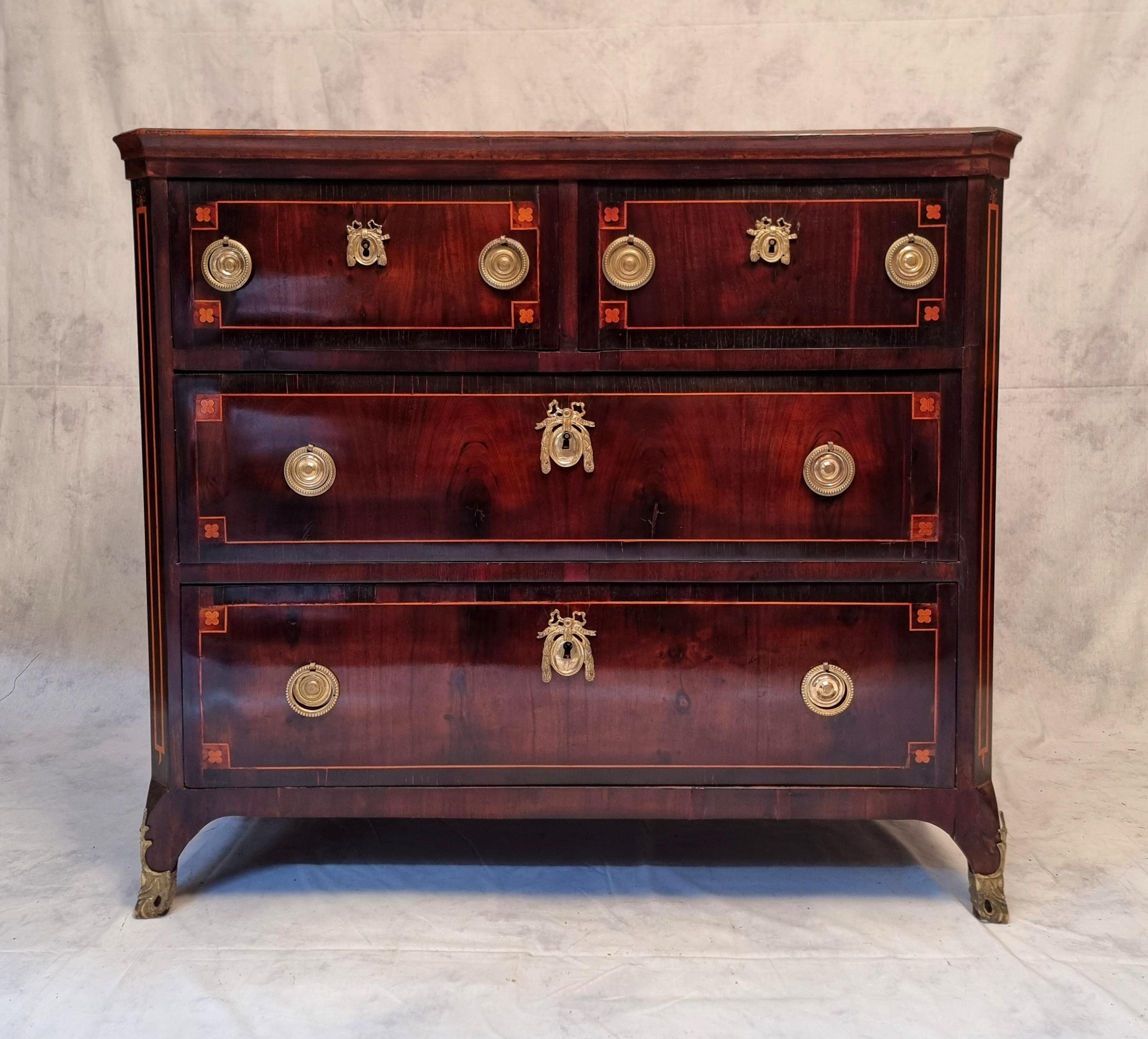 Louis XV Period Chest Of Drawers - Amaranth & Violet Wood - 18th For Sale 10