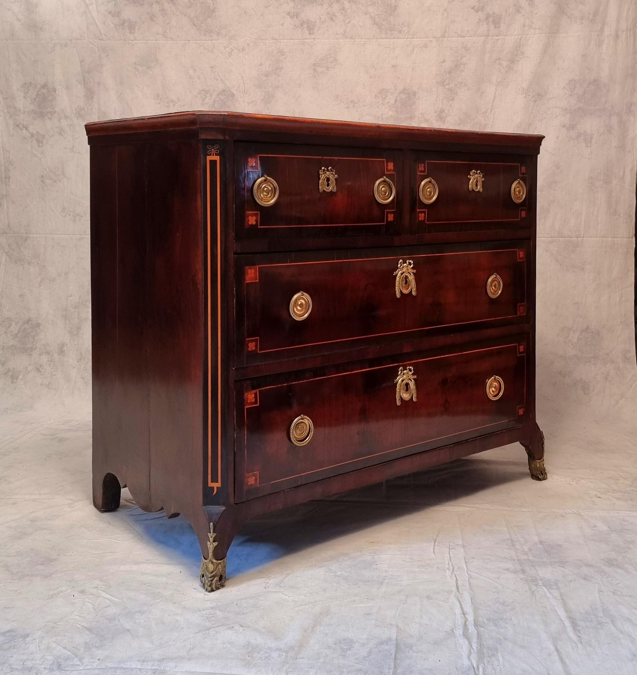 Louis XV Period Chest Of Drawers - Amaranth & Violet Wood - 18th In Good Condition For Sale In SAINT-OUEN-SUR-SEINE, FR