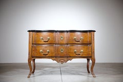 Cassettiera in stile Luigi XV attribuita a Pierre Hache Francia 18° secolo