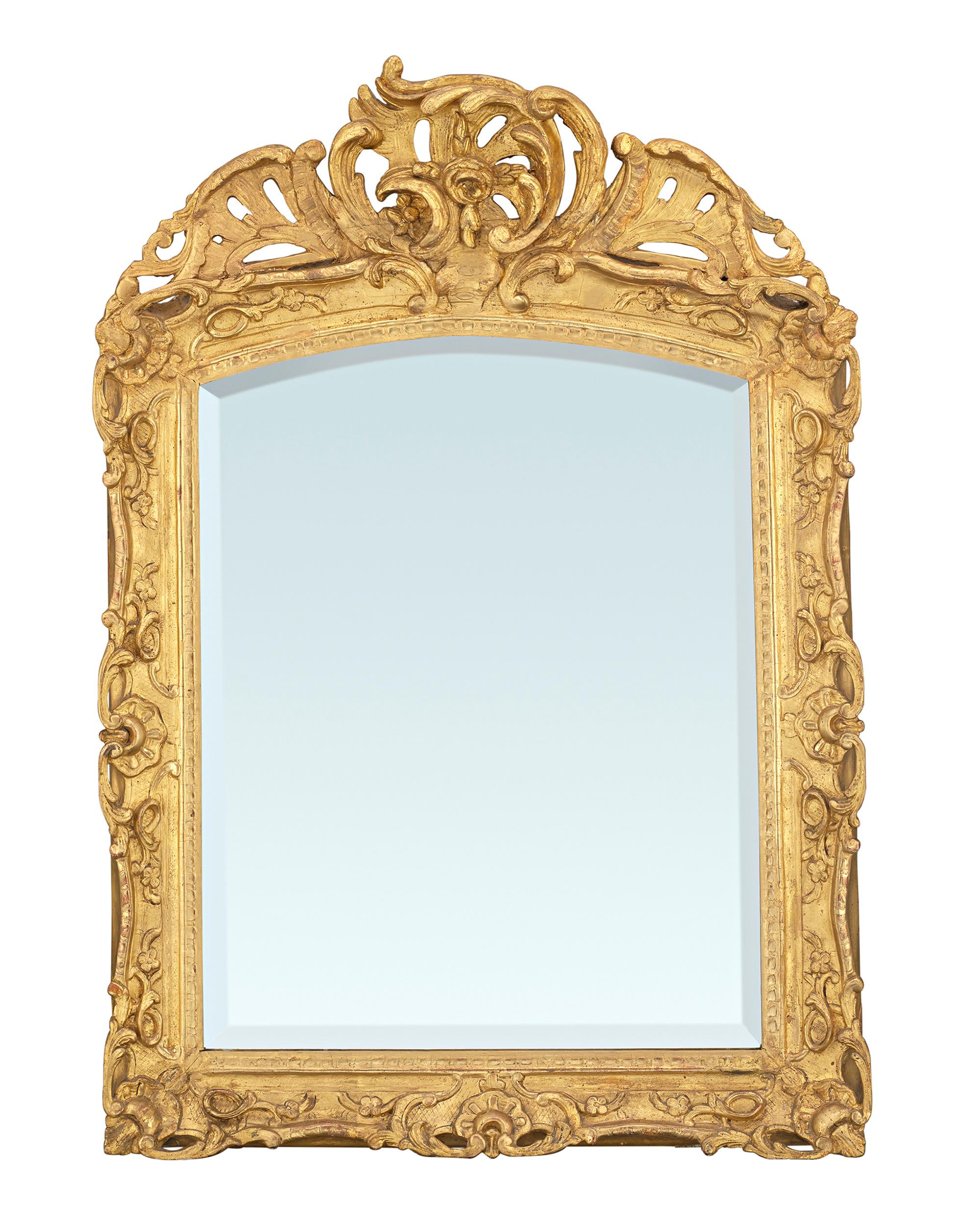 Louis XV Period Gilt Mirror In Excellent Condition In New Orleans, LA