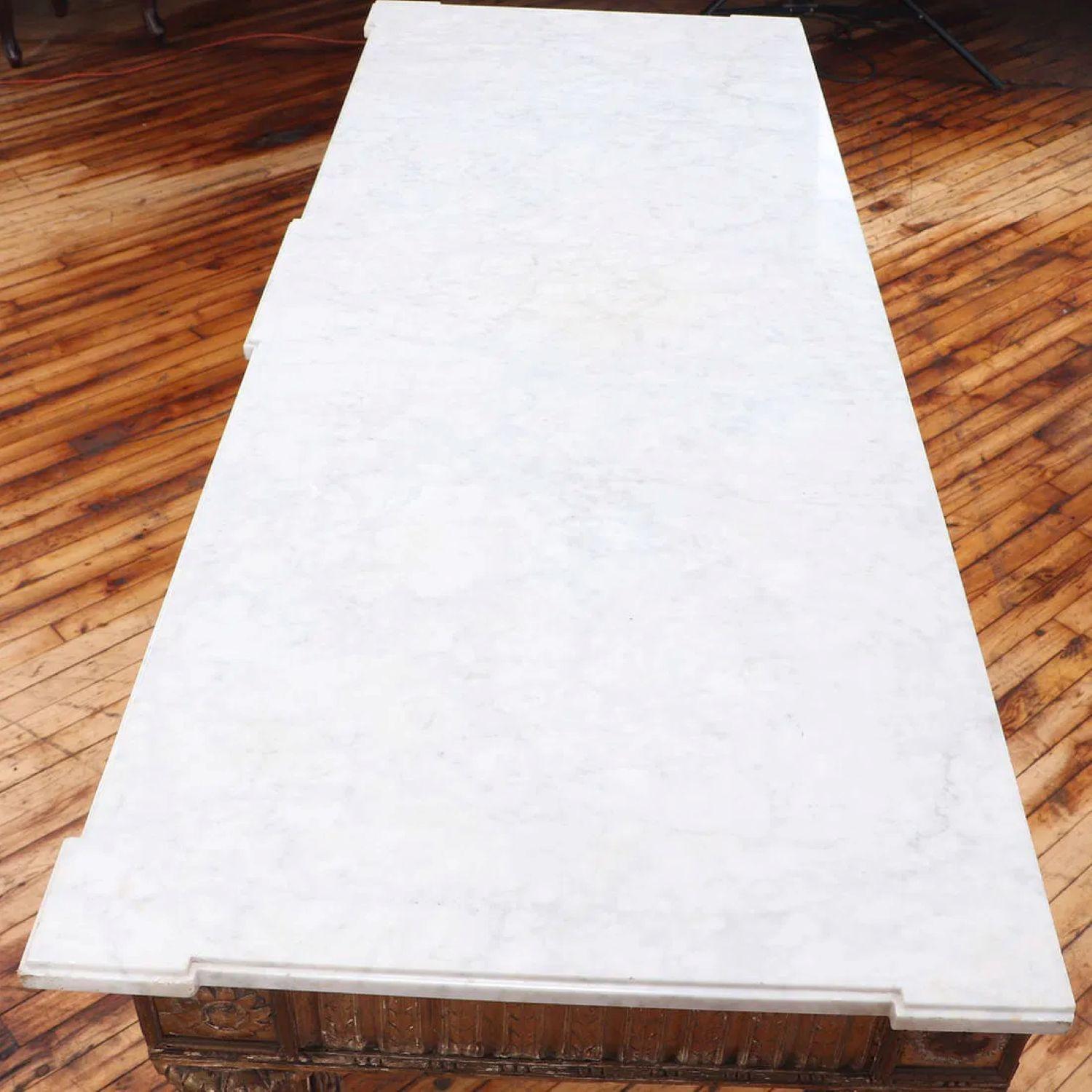 Louis XV Marble Top Giltwood Console Table (18thC) In Good Condition For Sale In Houston, TX