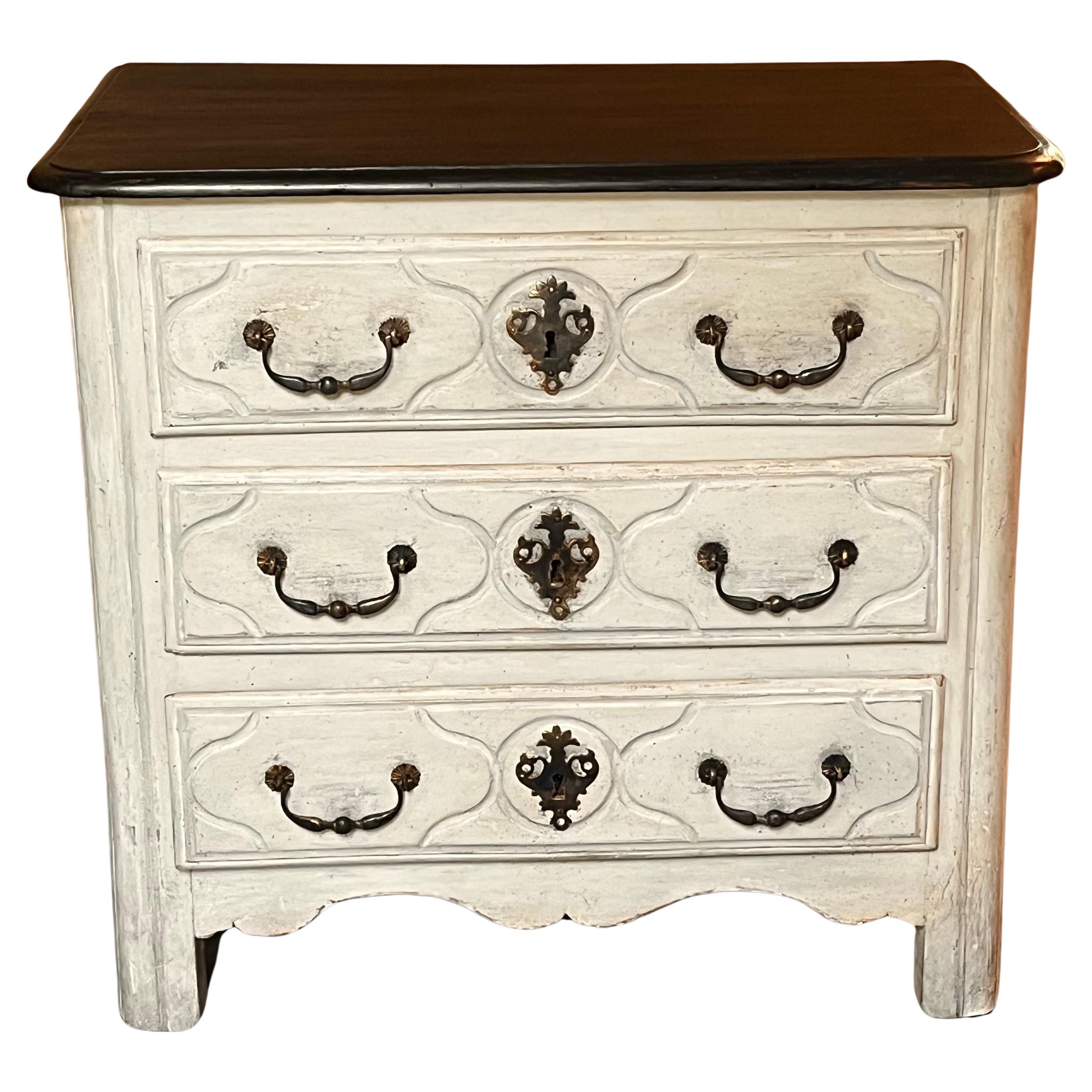 Louis XV Periode Gemalt Petite Kommode