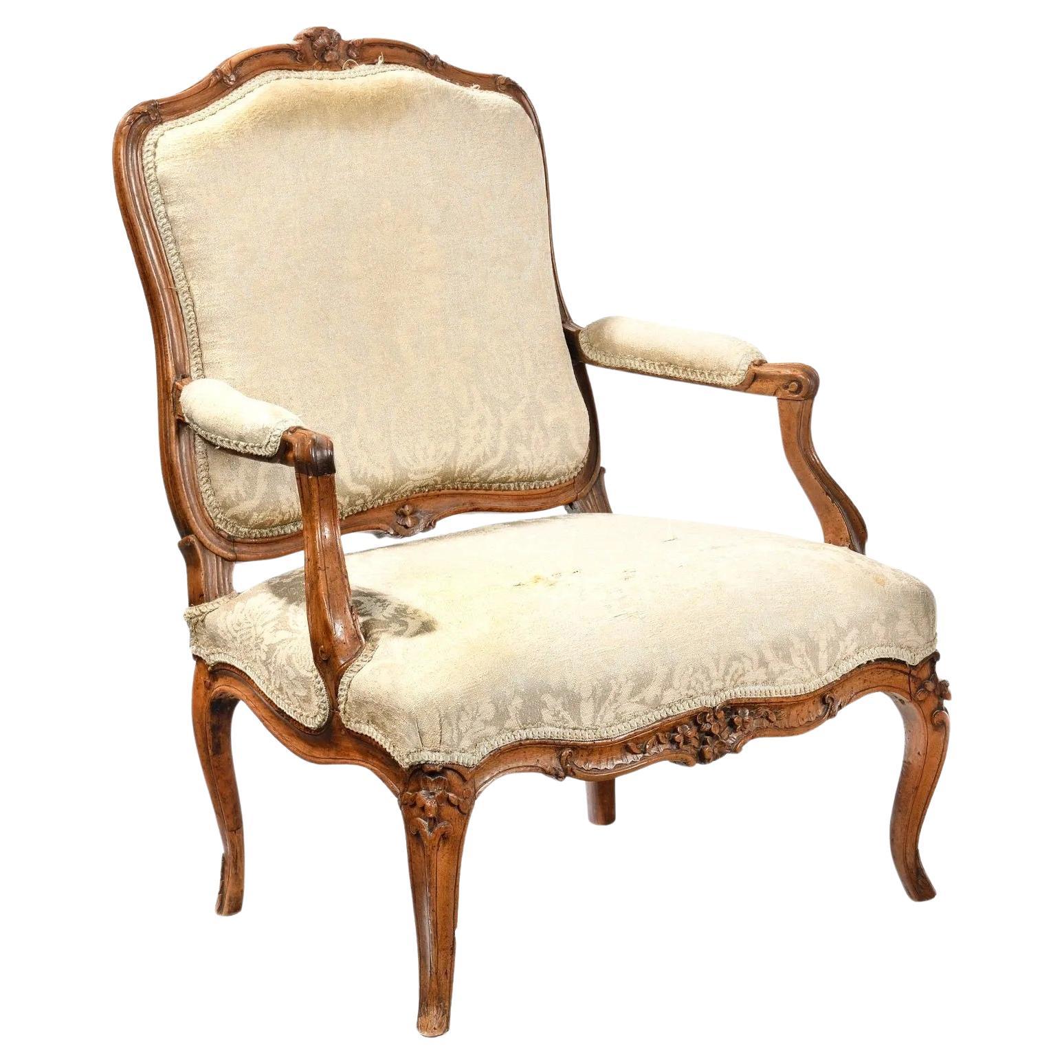 Fauteuil à la Reine d'époque Louis XV milieu du 18ème siècle