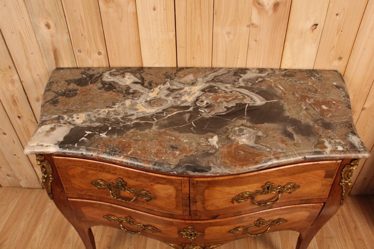Francese Commode Sauteuse d'epoca Luigi XV in vendita