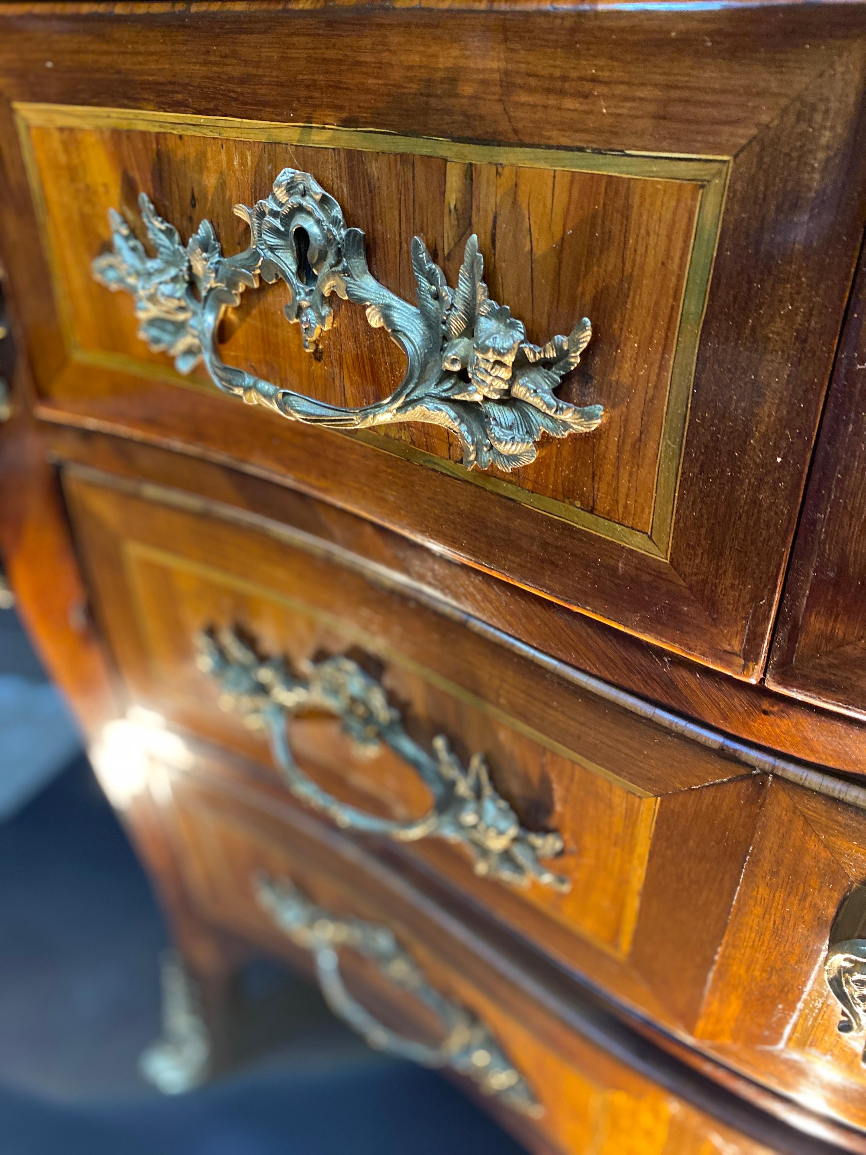Marquetry Louis XV period tomb chest of drawers stamped (small Parisian chest of drawers) For Sale