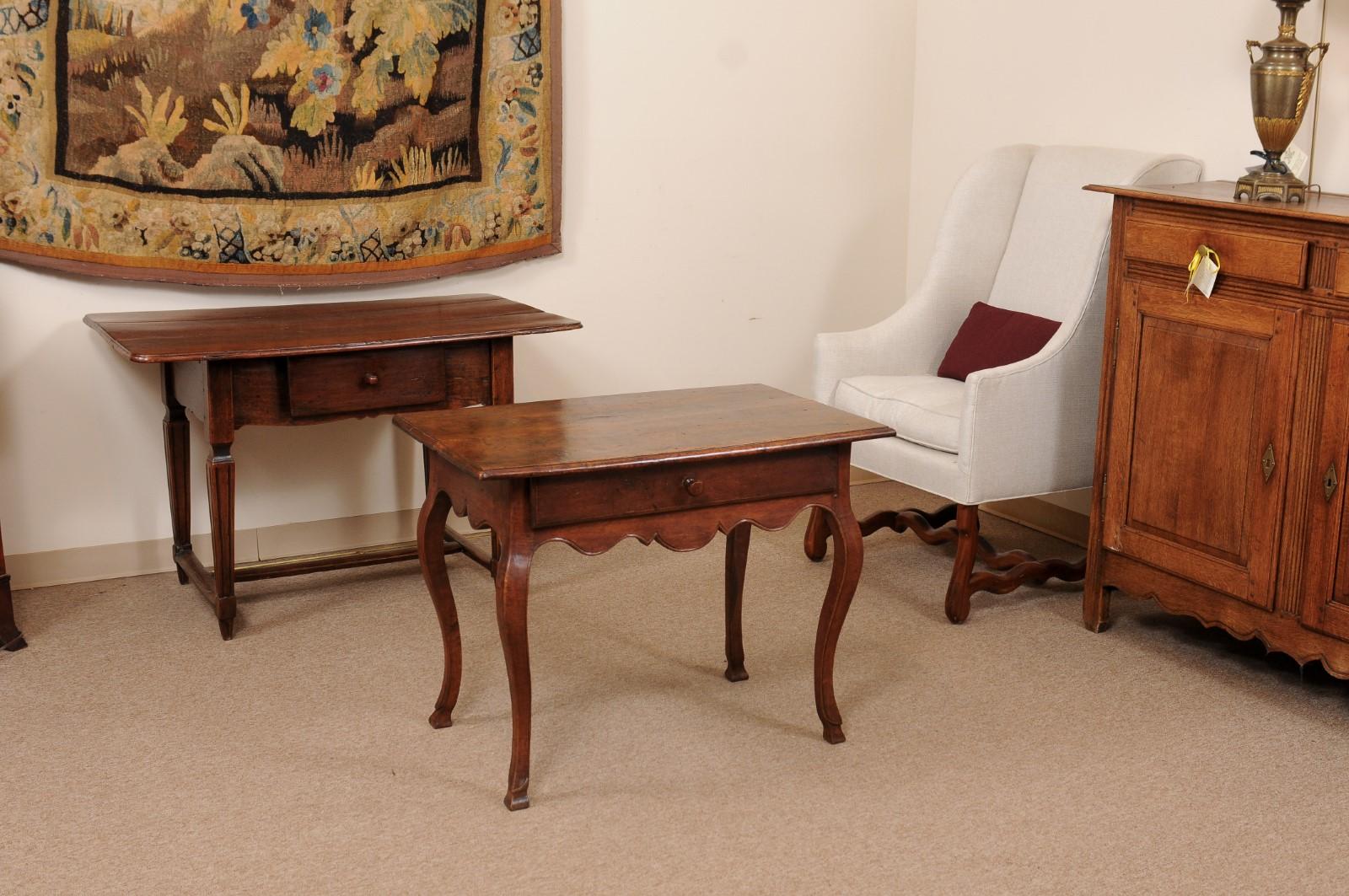 Louis XV Period Walnut Side Table with Drawer, France ca. 1740 In Good Condition In Atlanta, GA