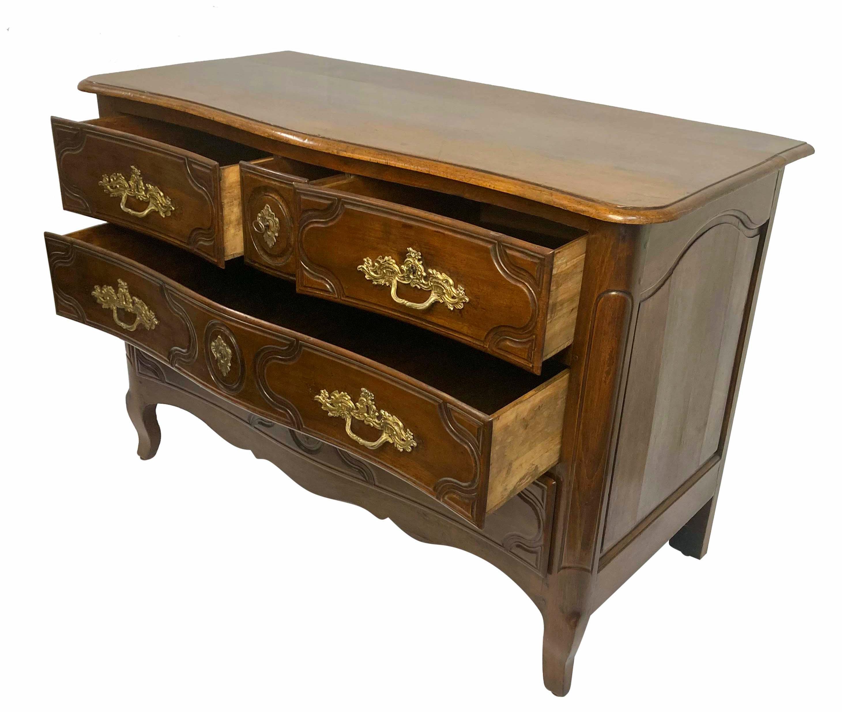 Louis XV Provincial Commode In Walnut For Sale 2