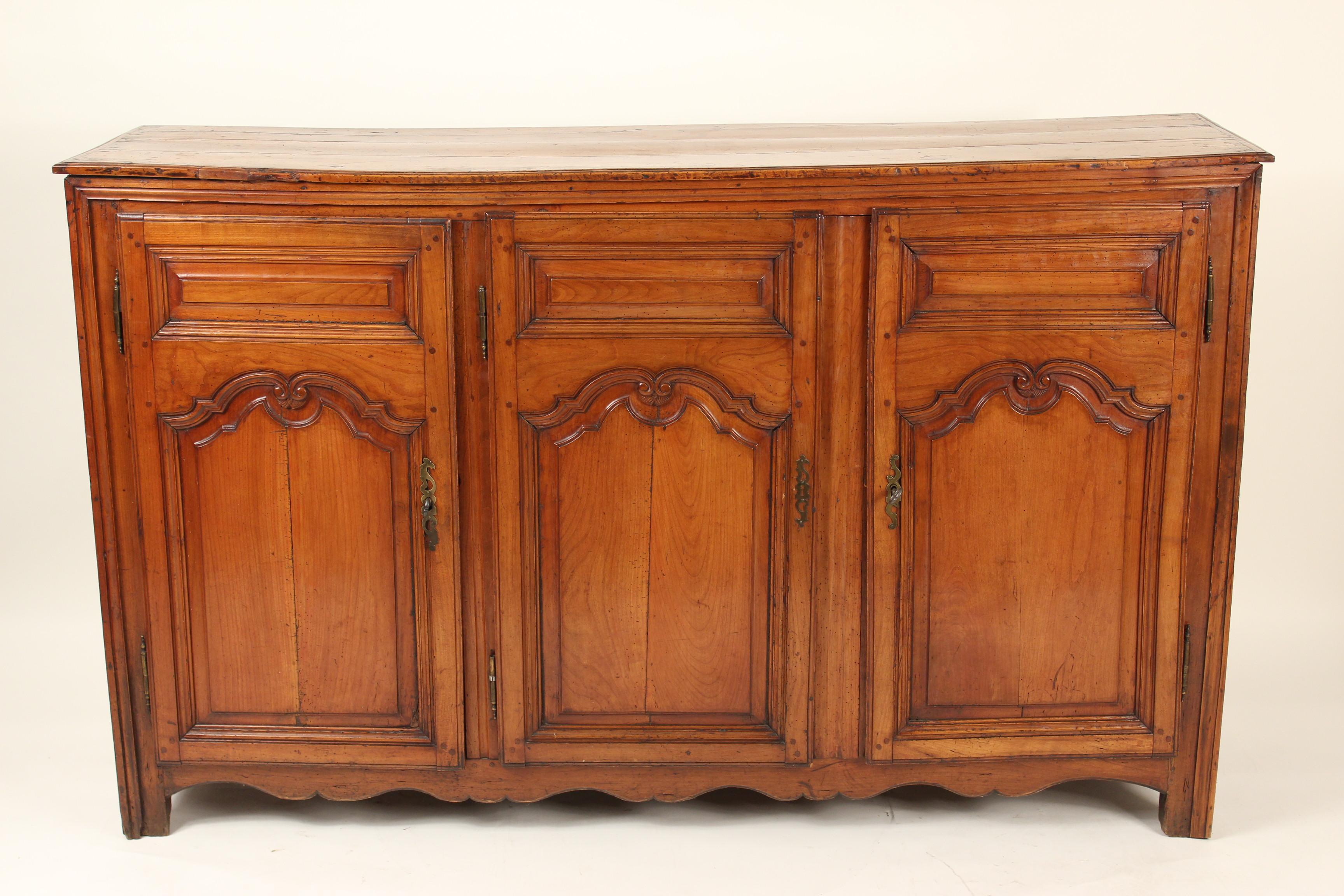 Louis XV provincial fruit wood 3 door enfilade / buffet, early 19th century. With nice old fruit color.