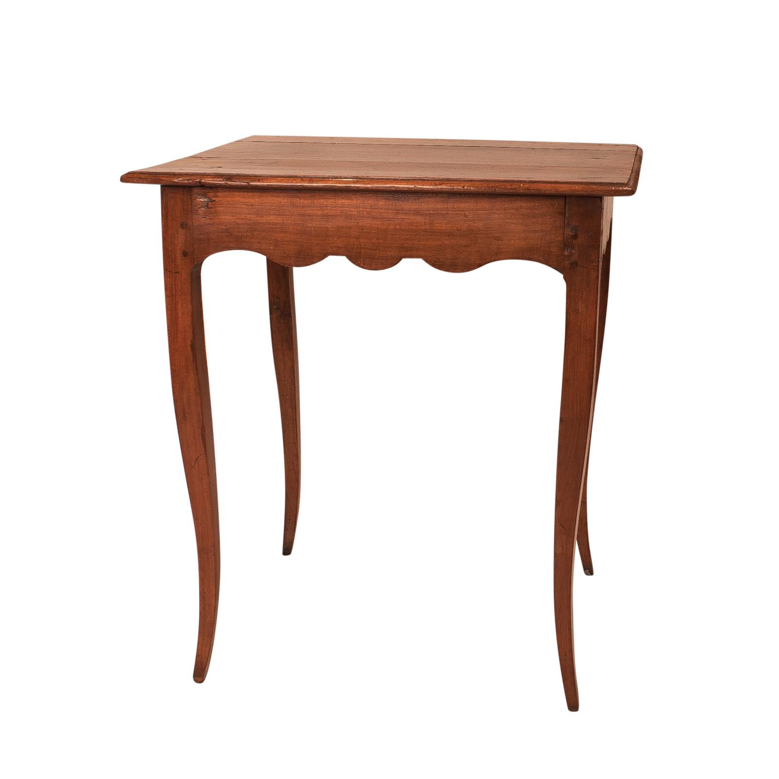 Louis XV Provincial Fruit Wood Side Table, France, circa 1780 im Zustand „Gut“ in San Francisco, CA