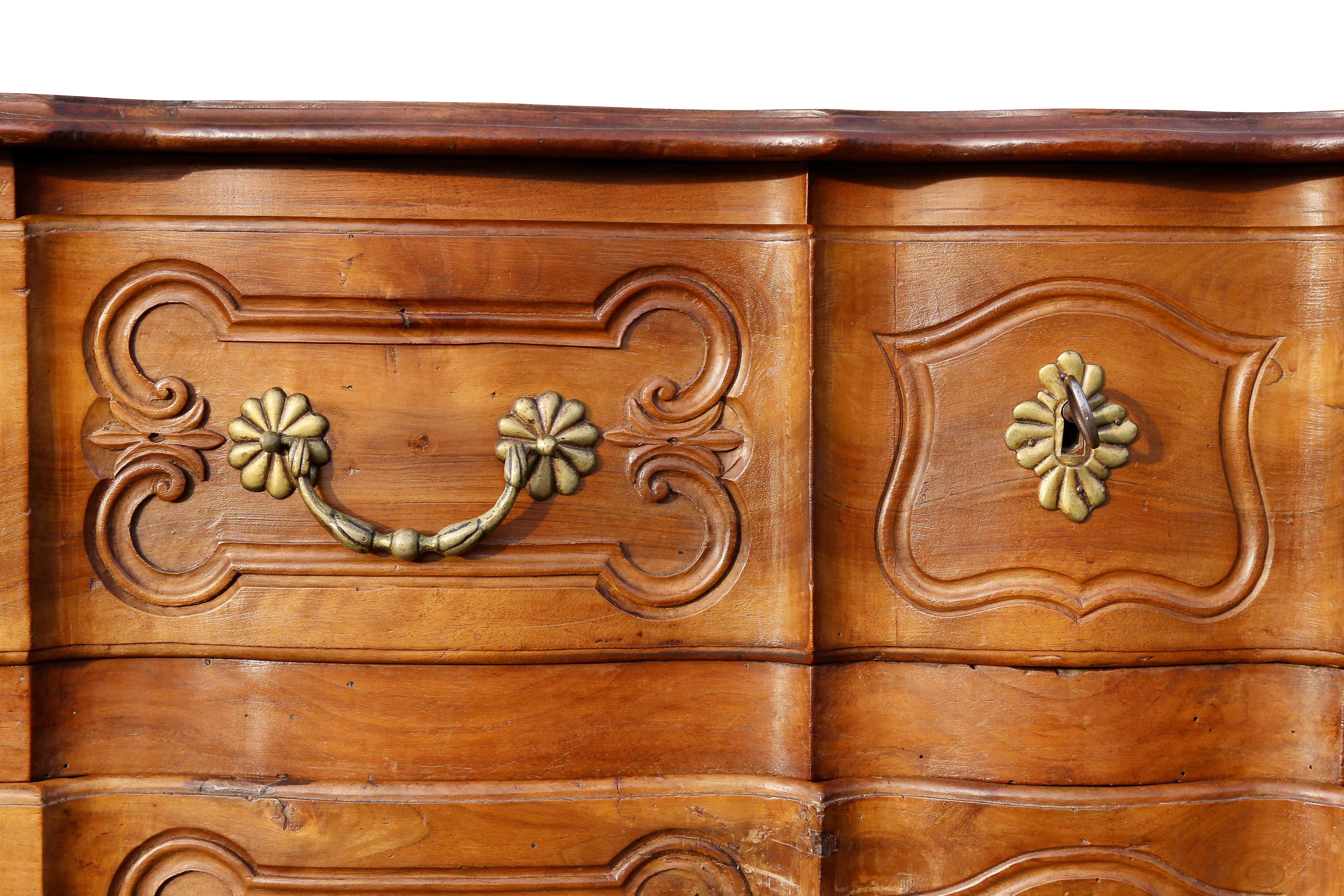 Louis XV Provincial Fruitwood Commode In Good Condition For Sale In Essex, MA