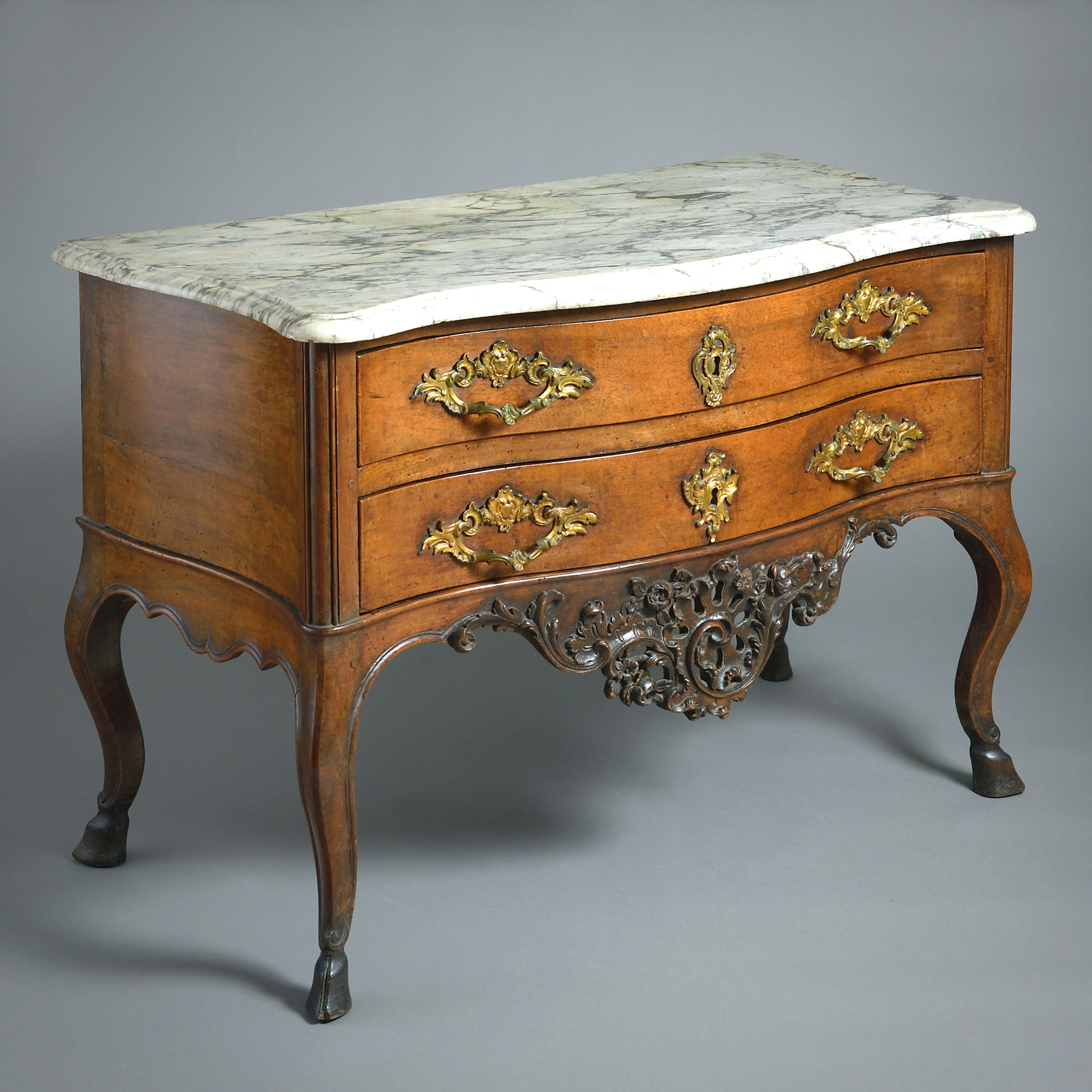 Louis XV Provincial Ormolu-Mounted Walnut Commode In Good Condition For Sale In London, GB