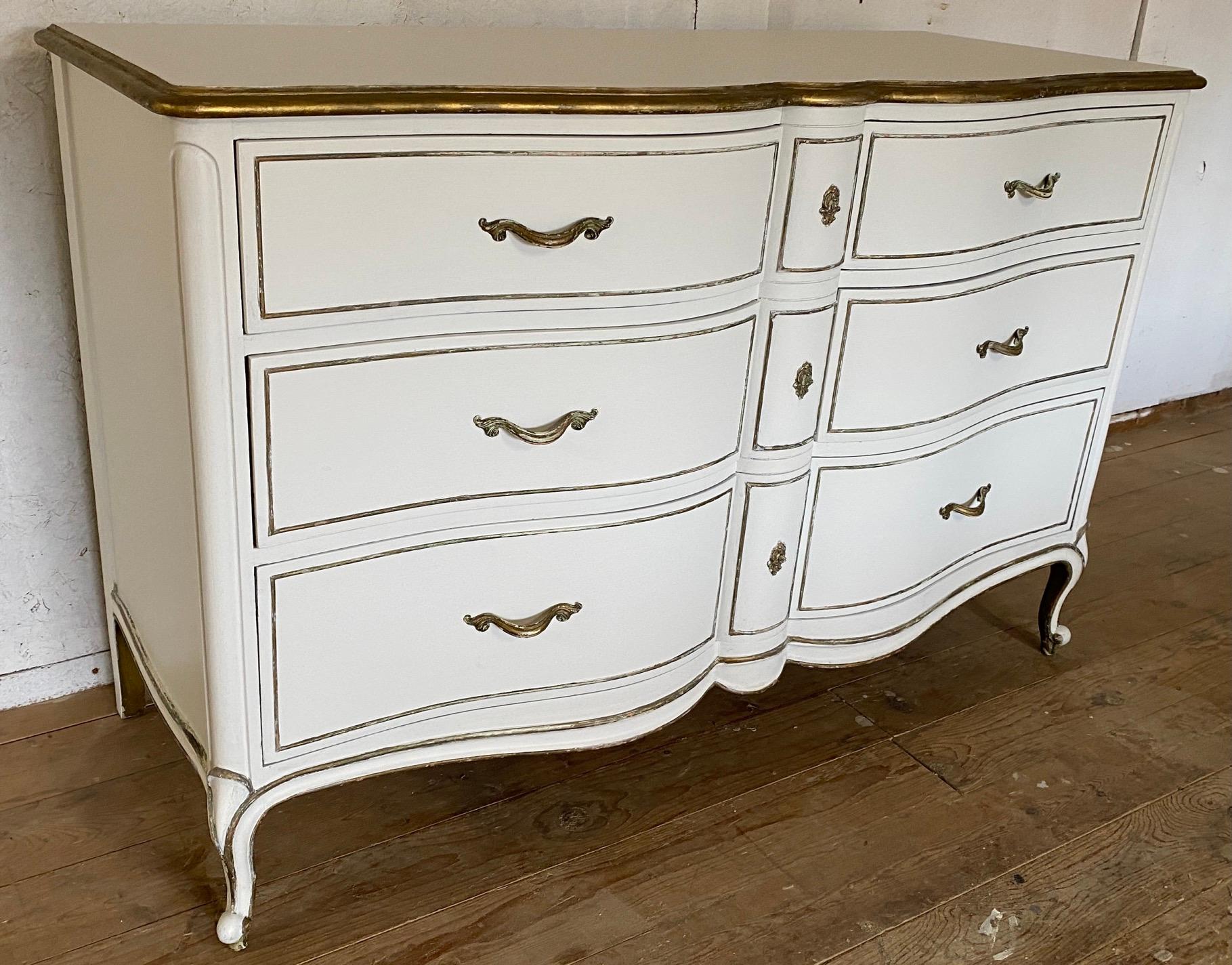 Louis XV Provincial Style Painted Dresser In Good Condition For Sale In Sheffield, MA