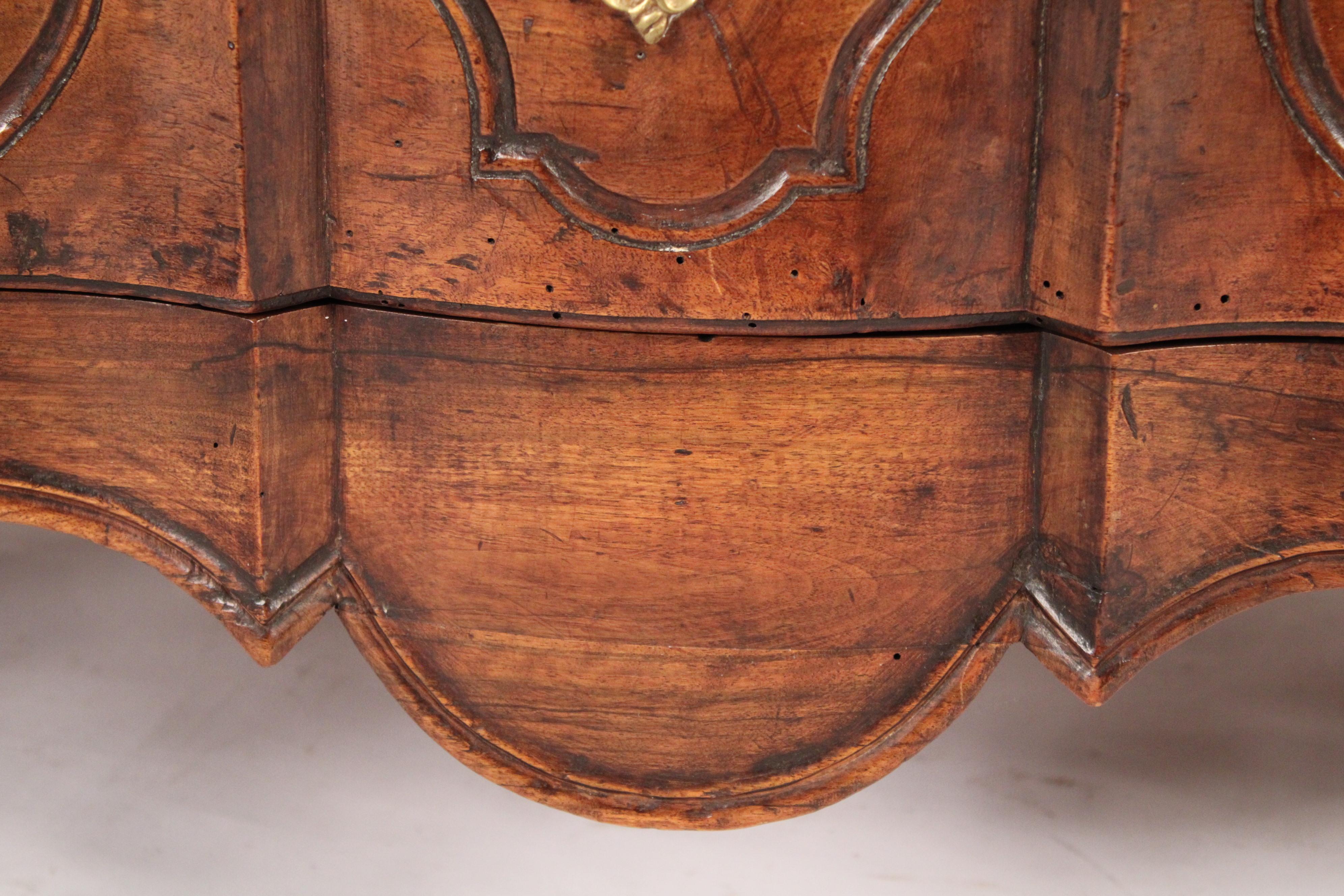 Louis XV Provincial Walnut Chest of Drawers For Sale 3