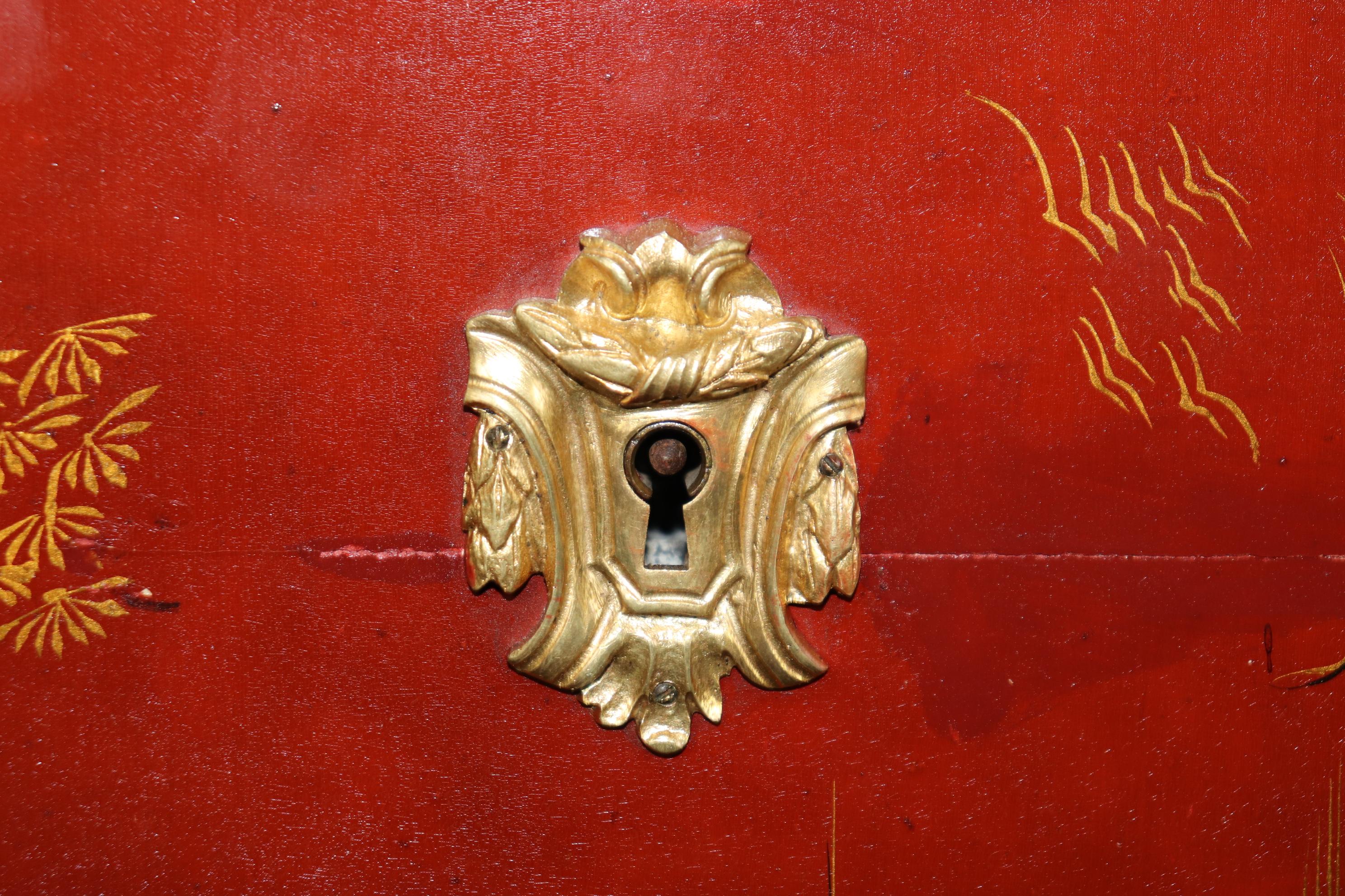 Louis XV Red Chinese Raised Gold Paint Decorated Kahn & Cie of France Commode In Good Condition In Swedesboro, NJ