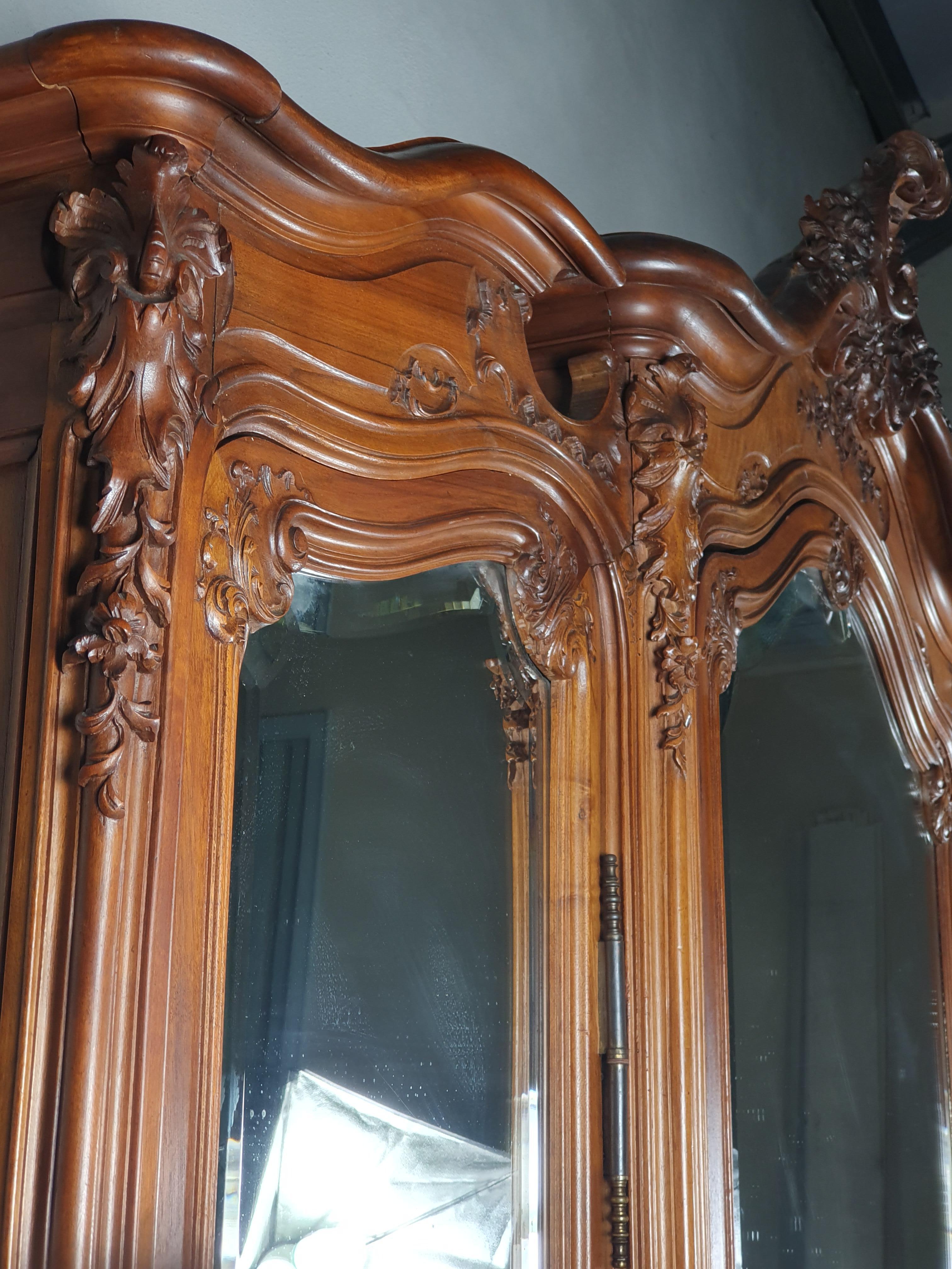 Louis XV Rocaille Bedroom Furniture For Sale 2