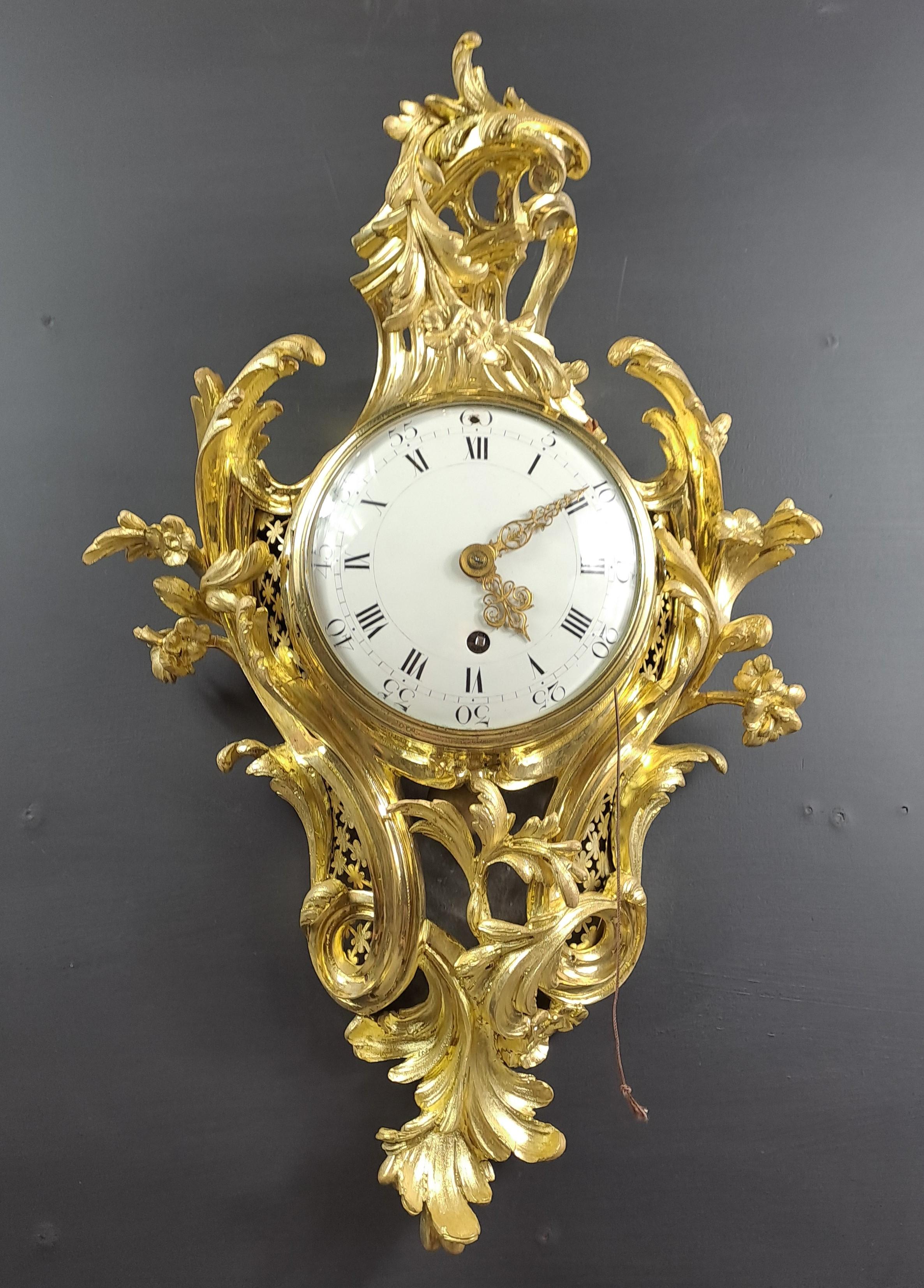 Louis XV Rocaille Cartel In Gilt Bronze 6
