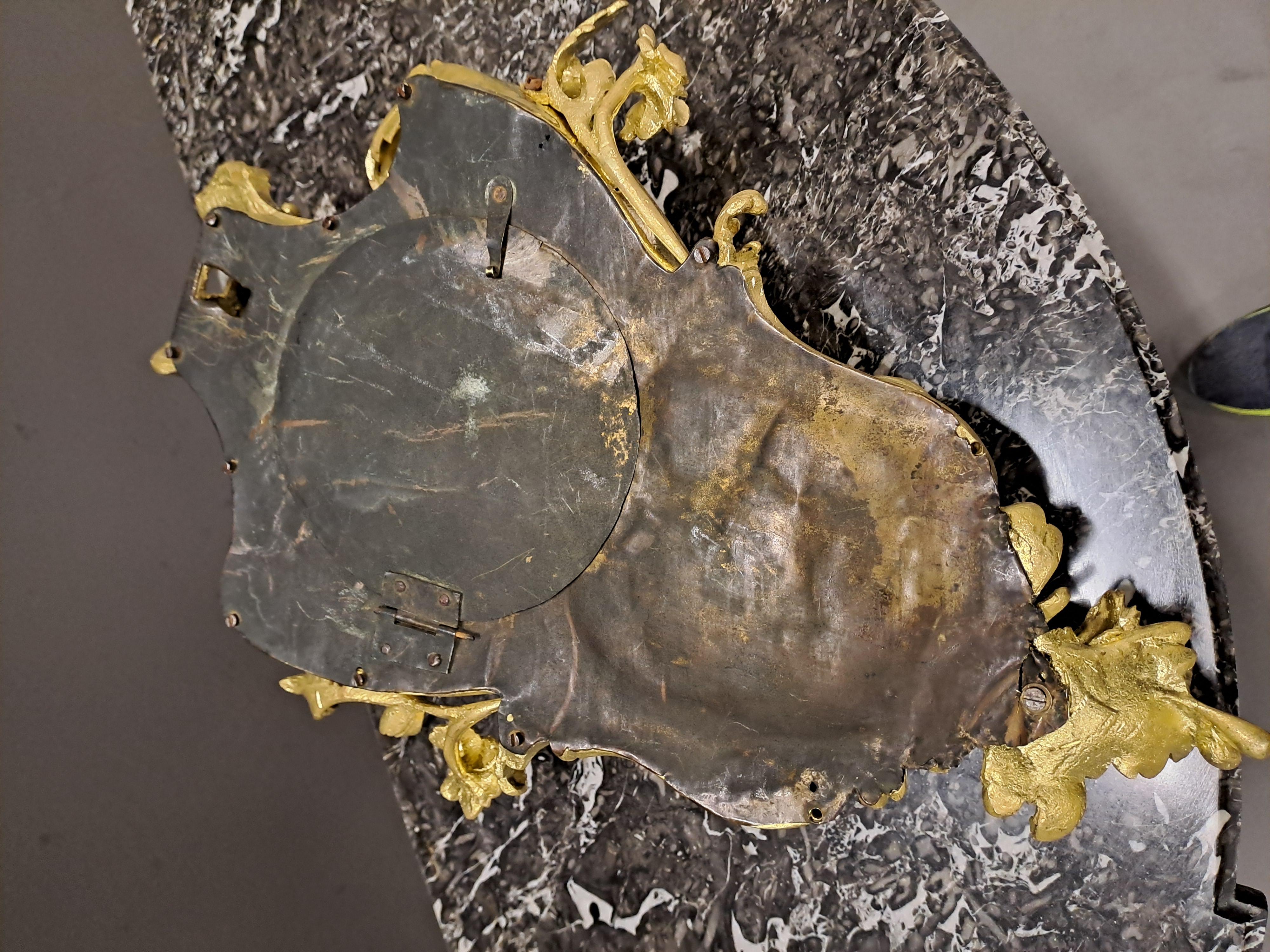 Louis XV Rocaille Cartel In Gilt Bronze 7