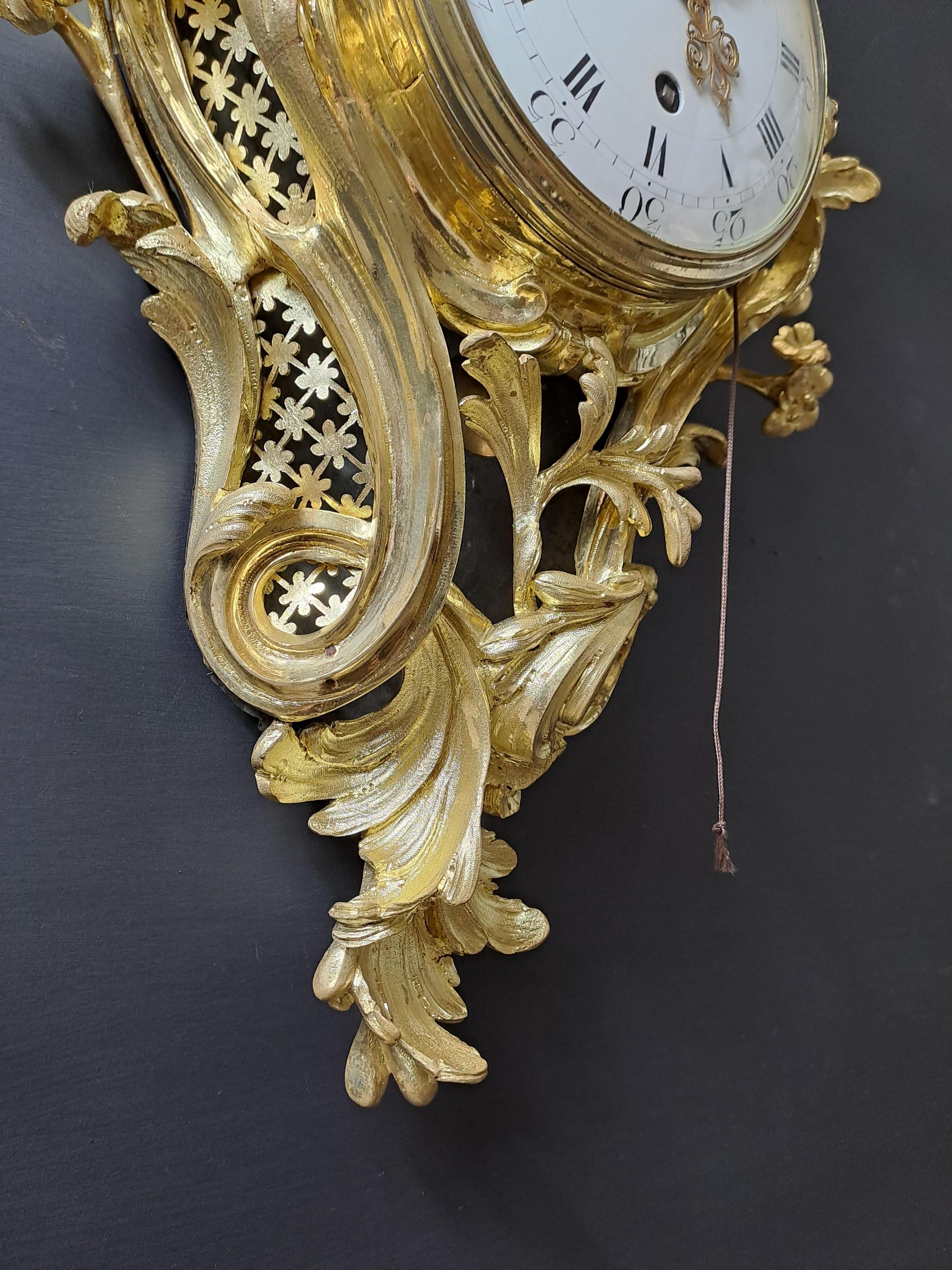 Louis XV Rocaille Cartel In Gilt Bronze 4