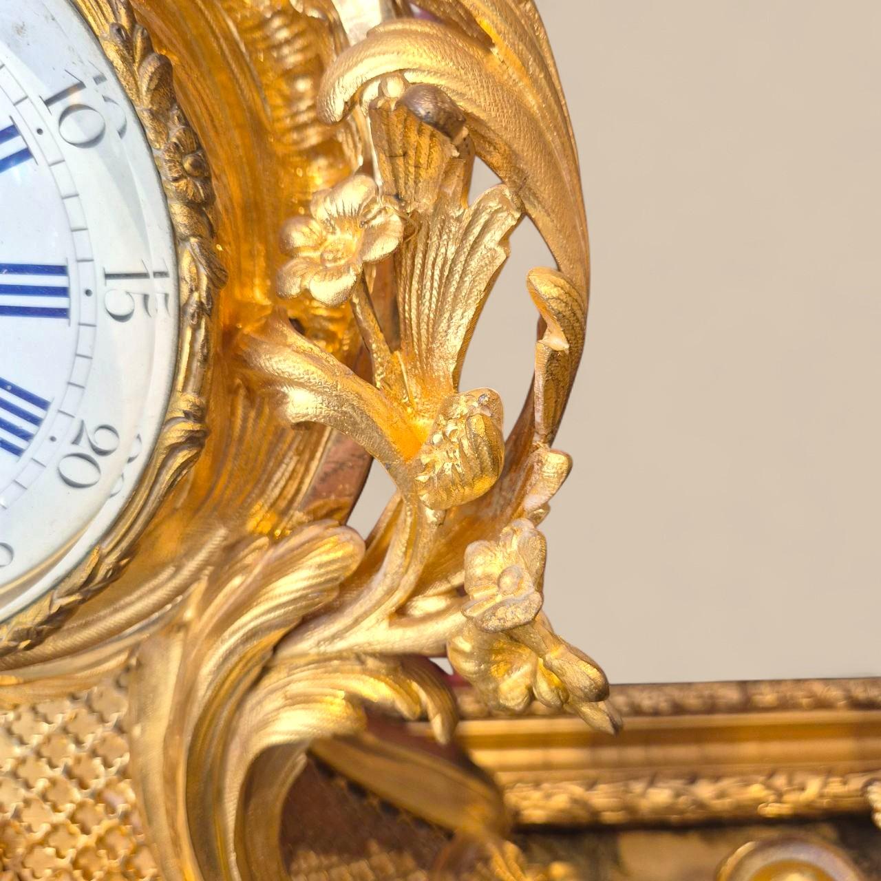 Louis XV Rococo Gilt Bronze Mantel Garniture, 19th Century im Angebot 11