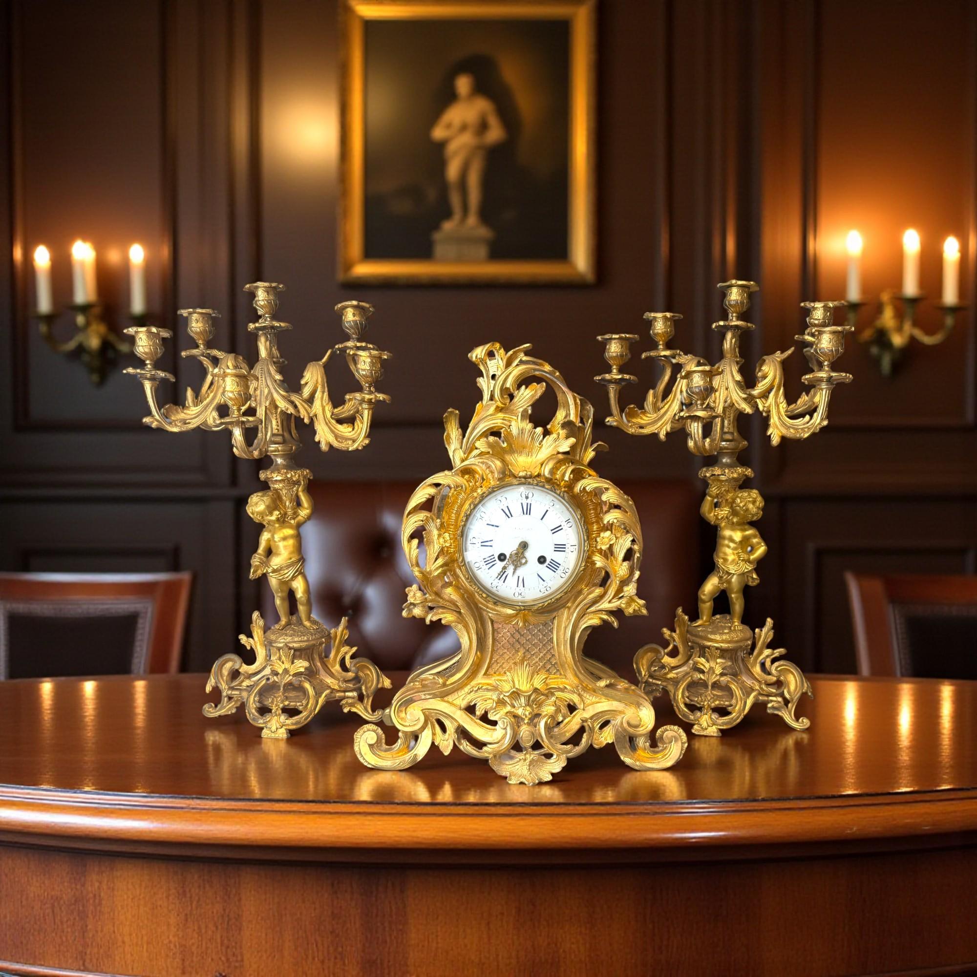 Louis XV Rococo Gilt Bronze Mantel Garniture, 19th Century (Vergoldet) im Angebot