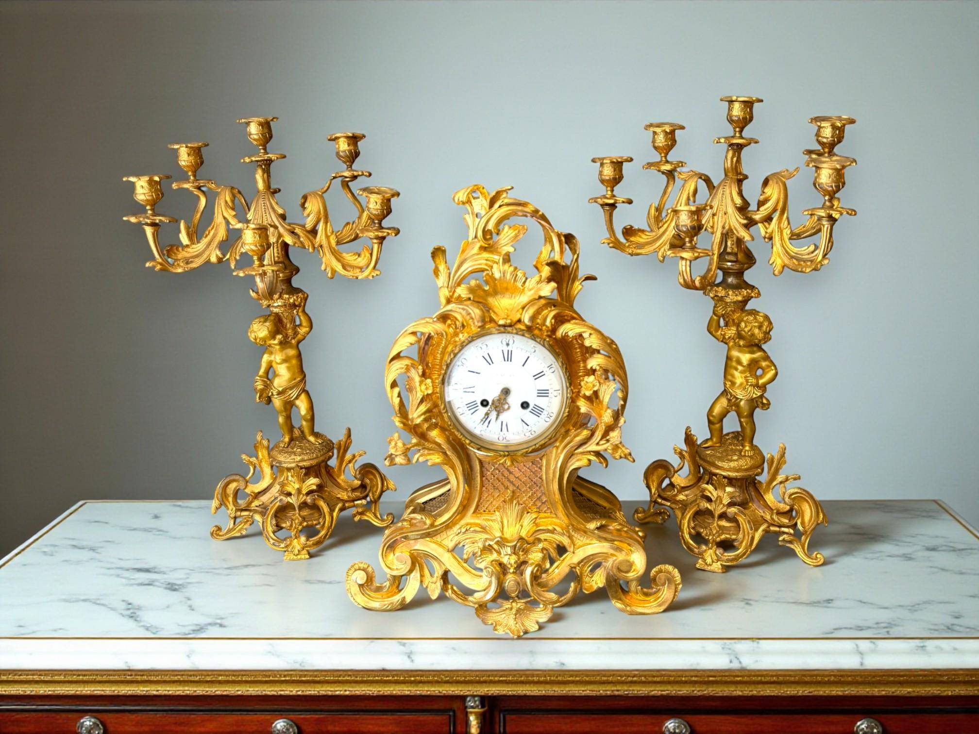 Louis XV Rococo Gilt Bronze Mantel Garniture, 19th Century (Französisch) im Angebot