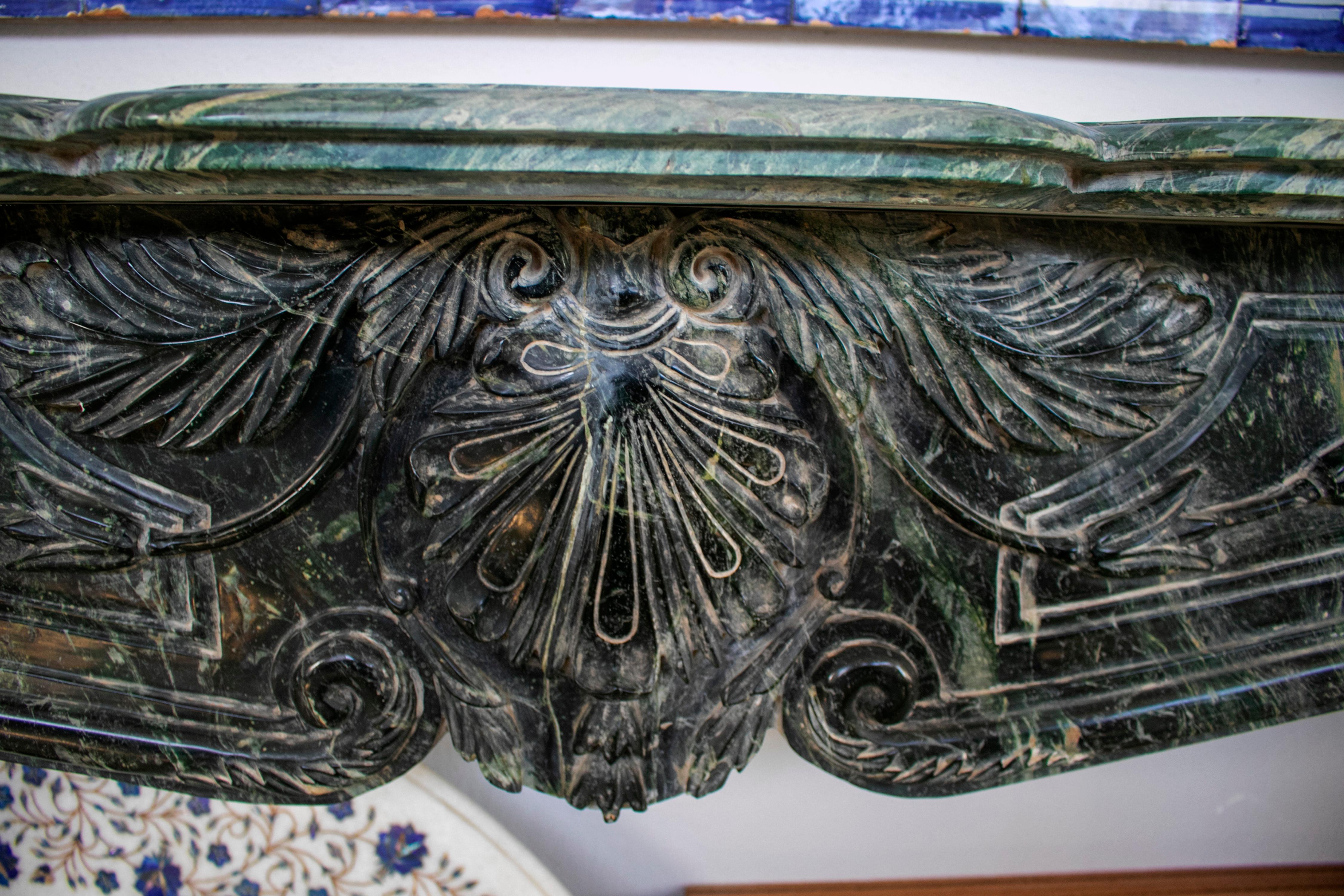 Louis XV Rococo Hand Carved Serpentine Green Marble Fireplace Mantle In Good Condition In Marbella, ES