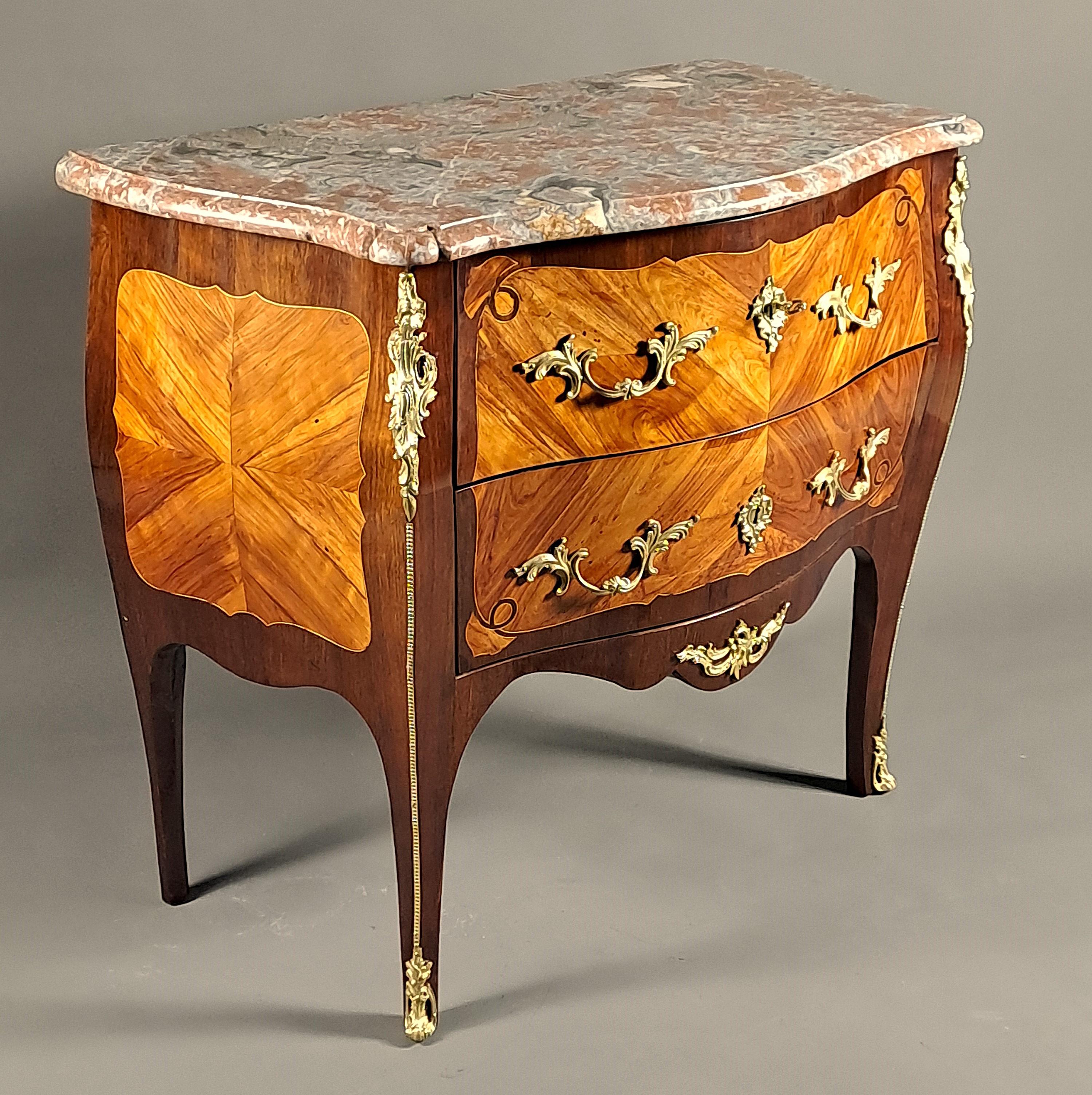 Bronze Louis XV Sauteuse Commode