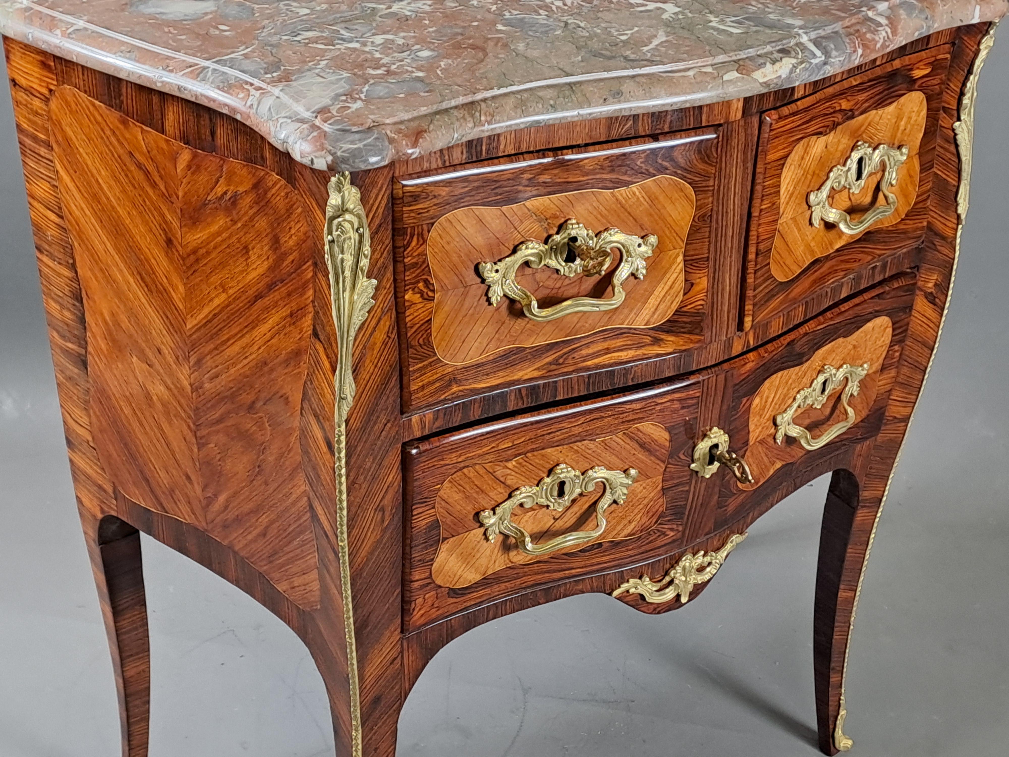 Louis XV Sauteuse Commode In Rosewood Marquetry For Sale 4