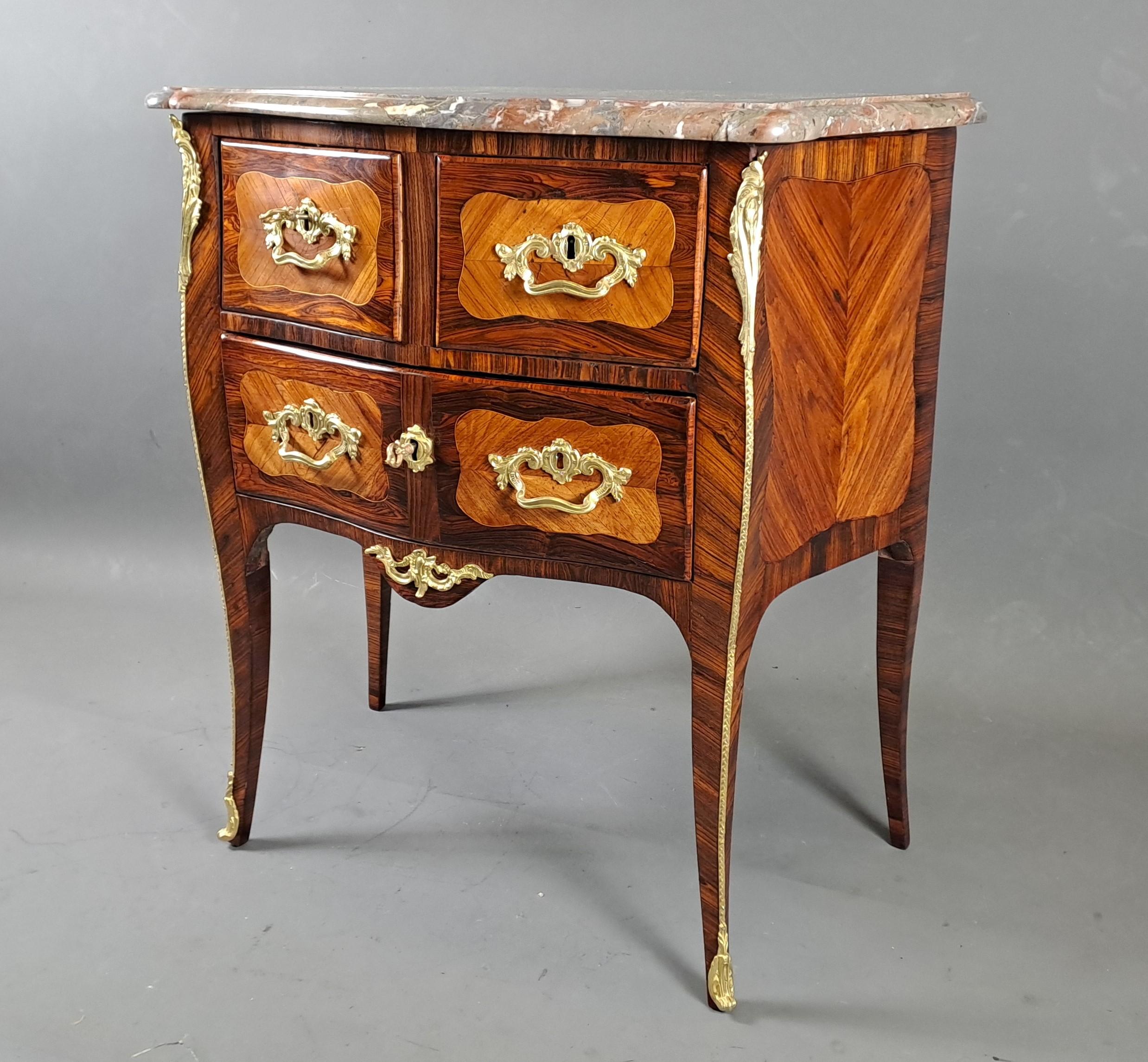 French Louis XV Sauteuse Commode In Rosewood Marquetry For Sale